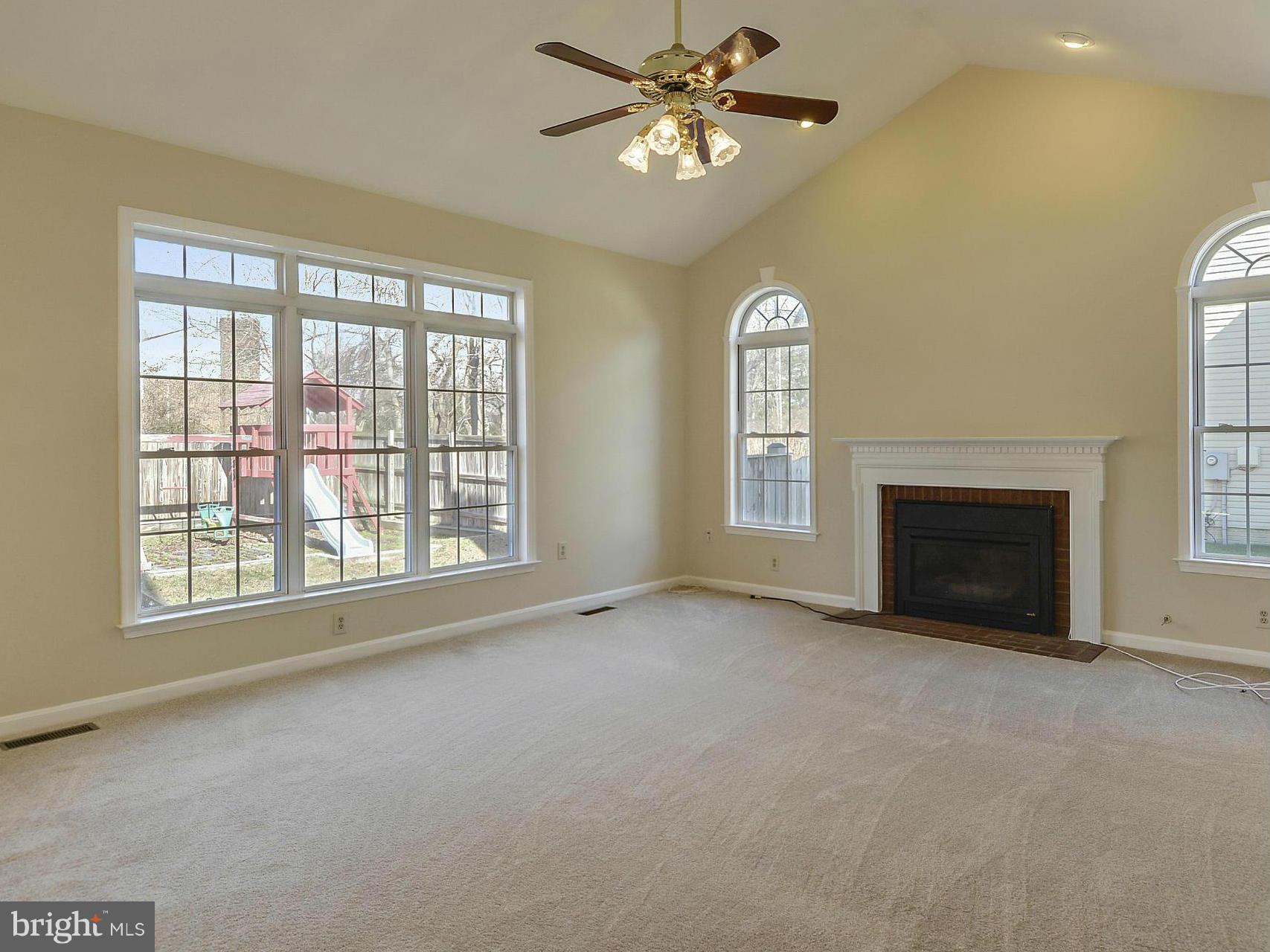 HOLLAND COURT - Residential Lease