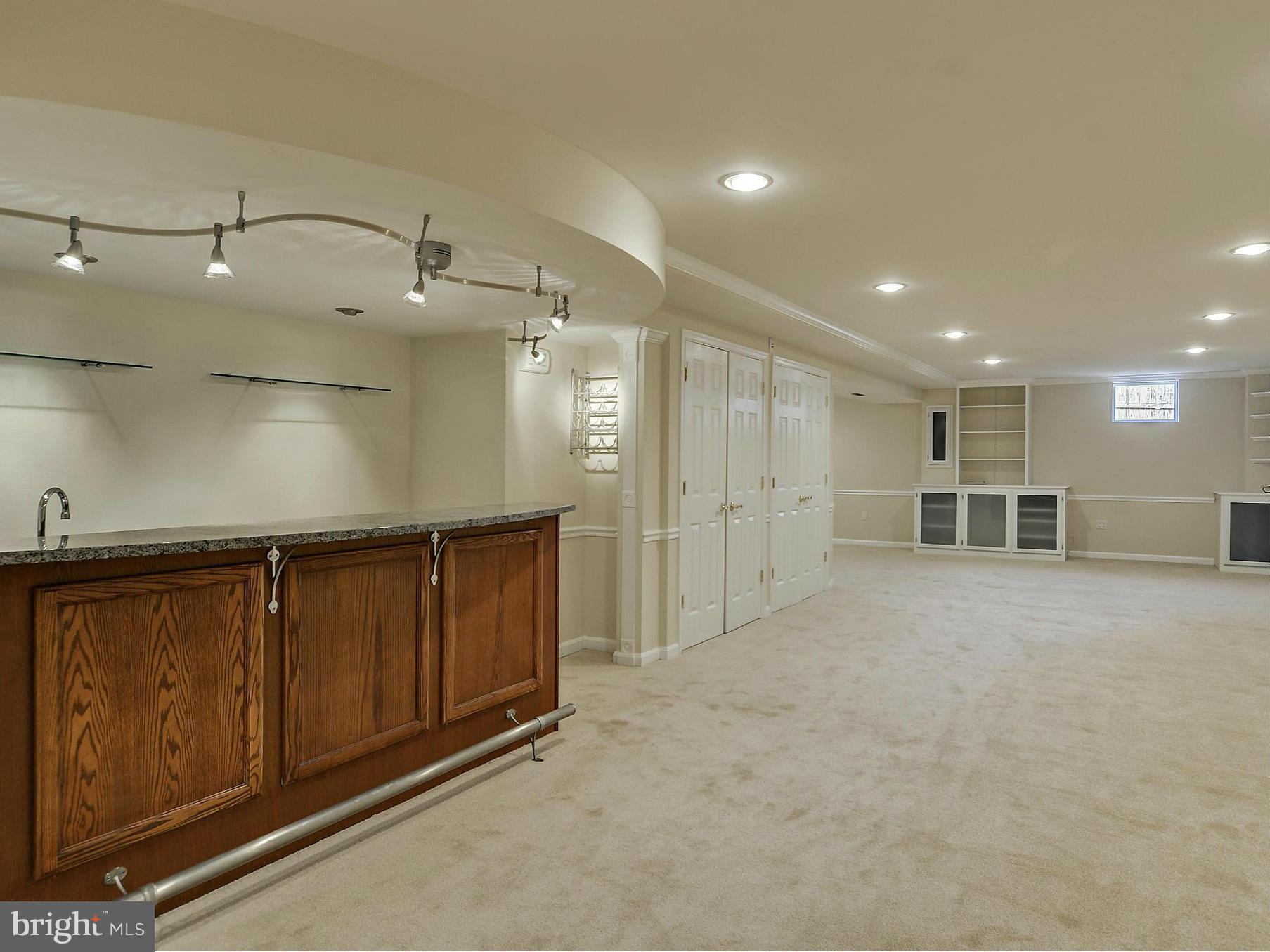 HOLLAND COURT - Residential Lease