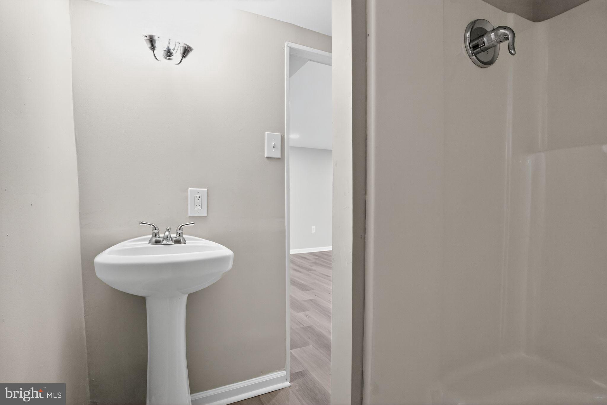 MILL CREEK - Residential