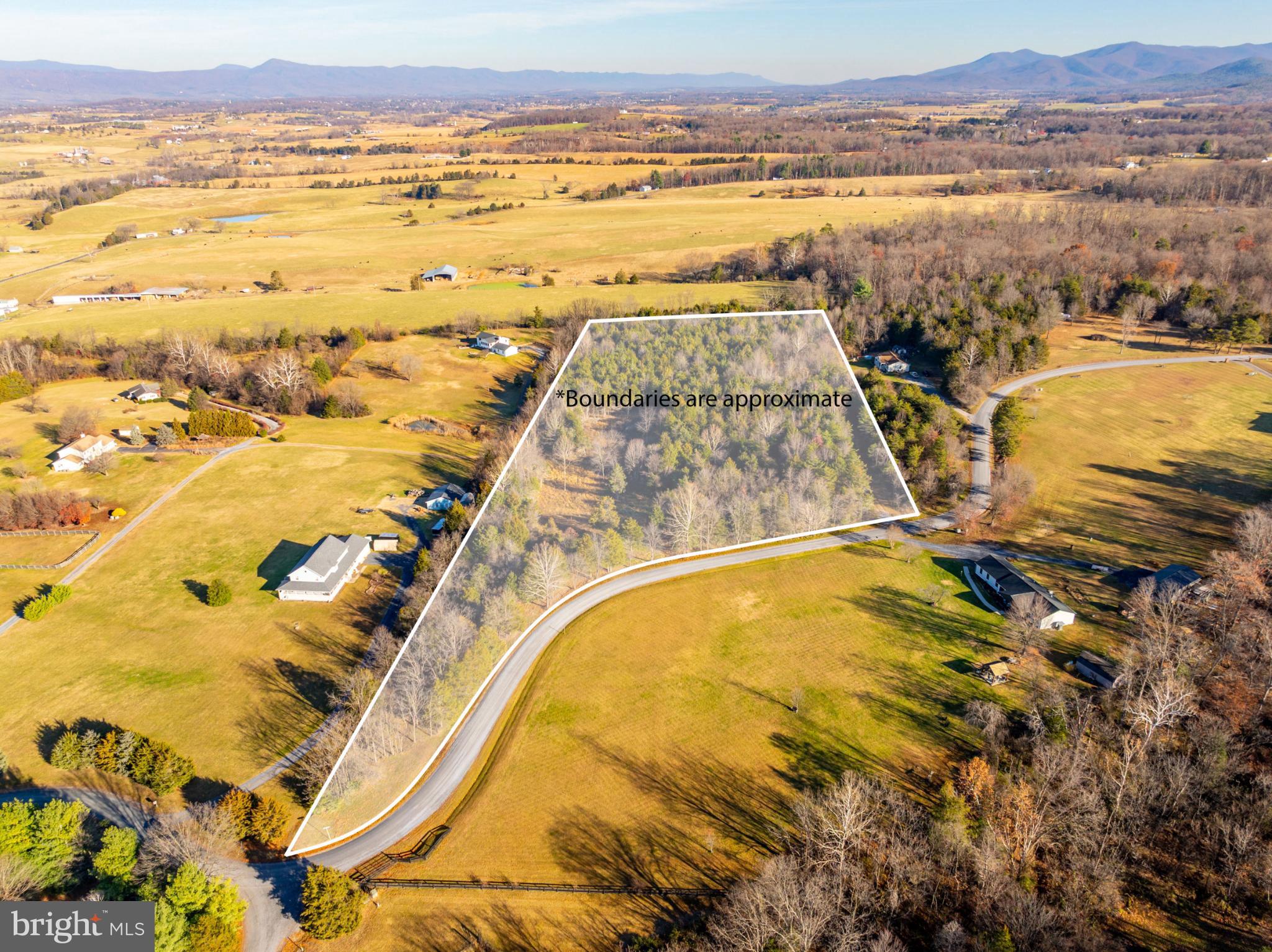 HARPER VALLEY - Land