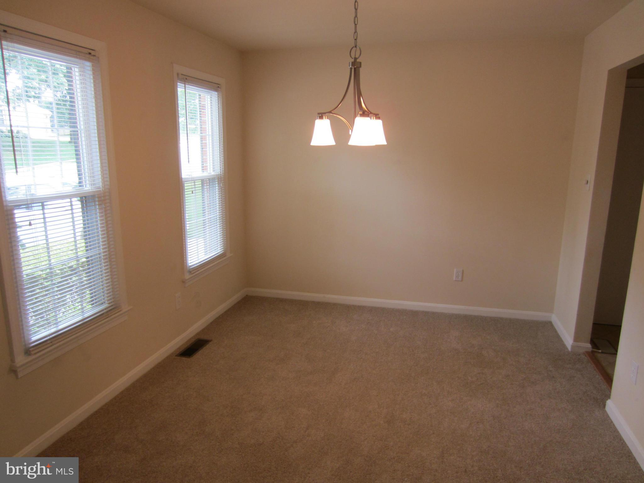 NORTON SQUARE - Residential Lease