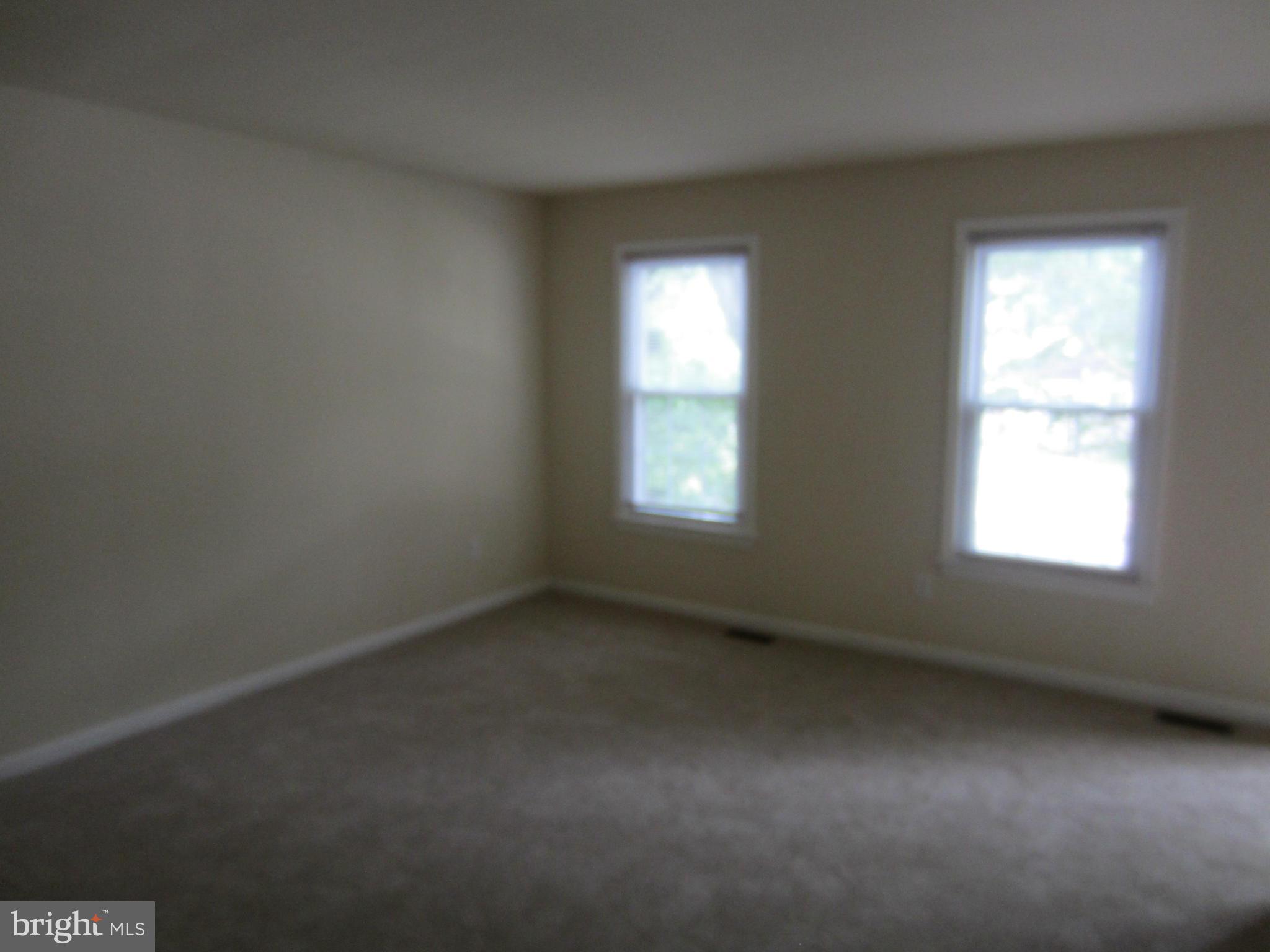 NORTON SQUARE - Residential Lease