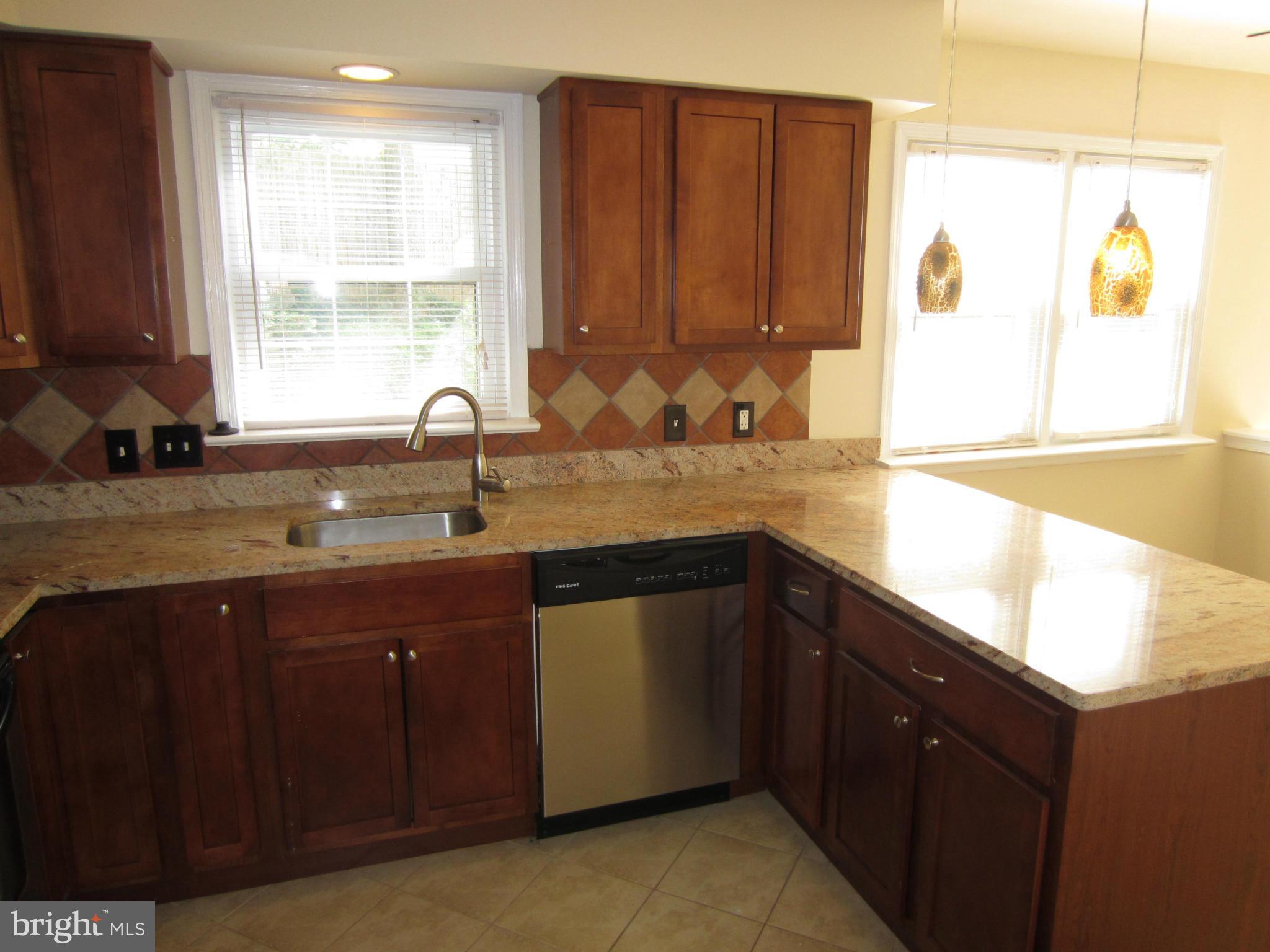 NORTON SQUARE - Residential Lease