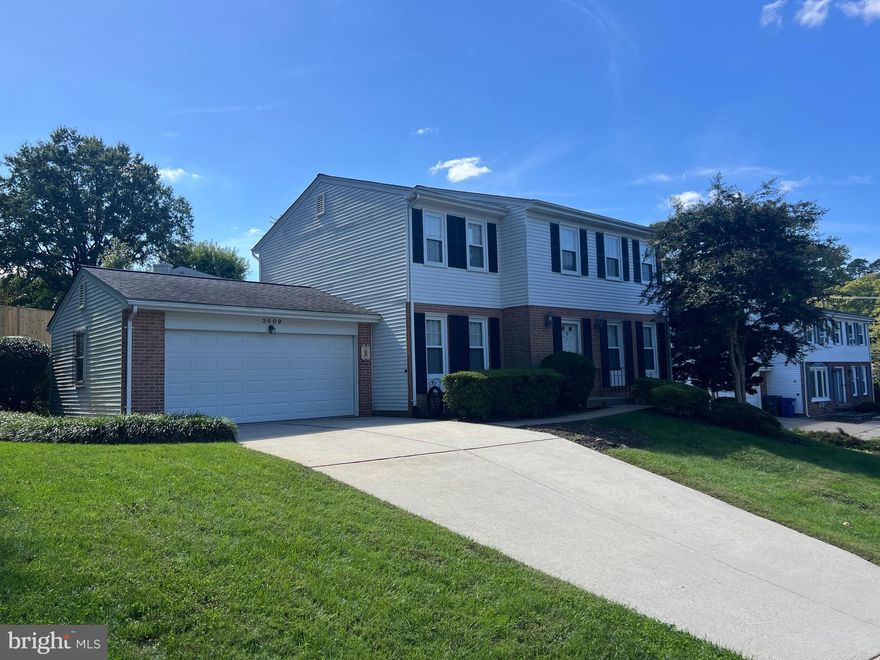 Fantastic updated large single family home on a quiet cul de sac location. Close to Metro too. This home has a newer kitchen and updated appliances. Rear Deck. Lower level rec room. Spacious room sizes. Off street parking and a two car garage. Quiet street. Lovely manicured lawn. Clean as a whistle. Home is occupied. Available November 1st.