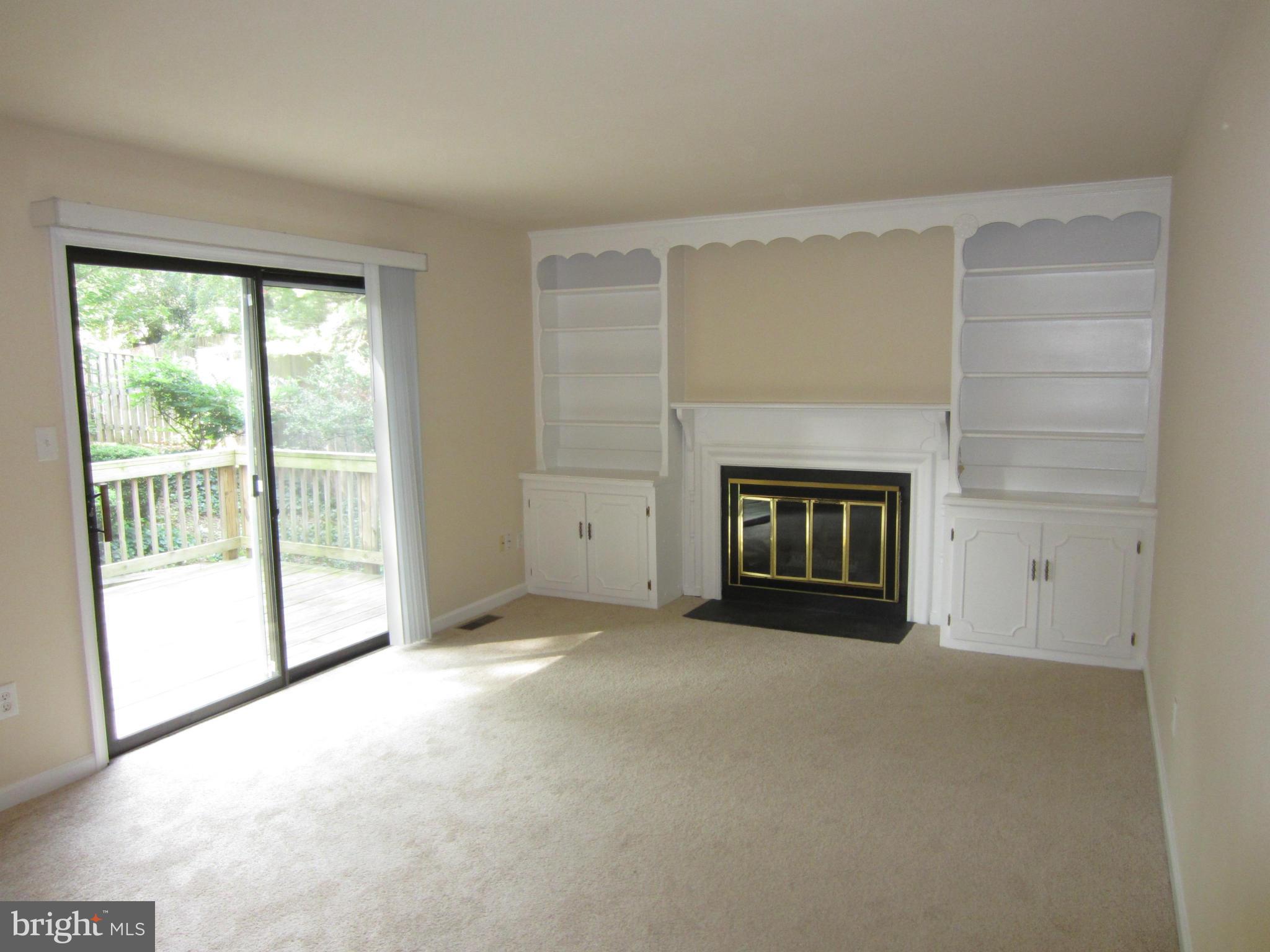 NORTON SQUARE - Residential Lease