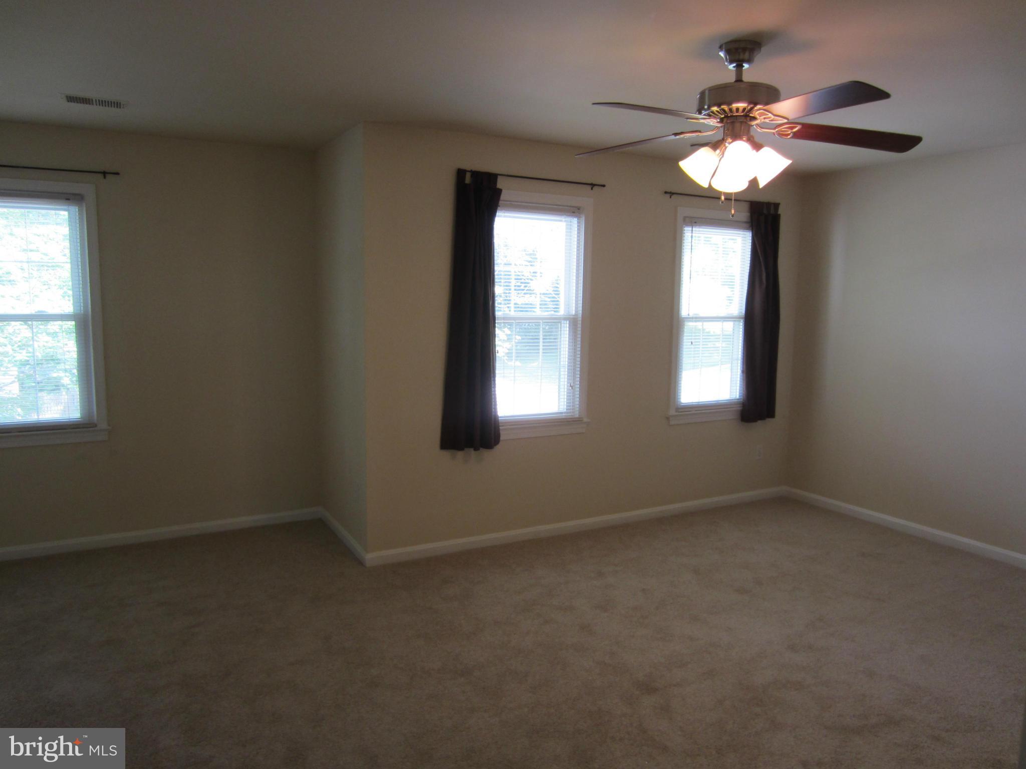 NORTON SQUARE - Residential Lease