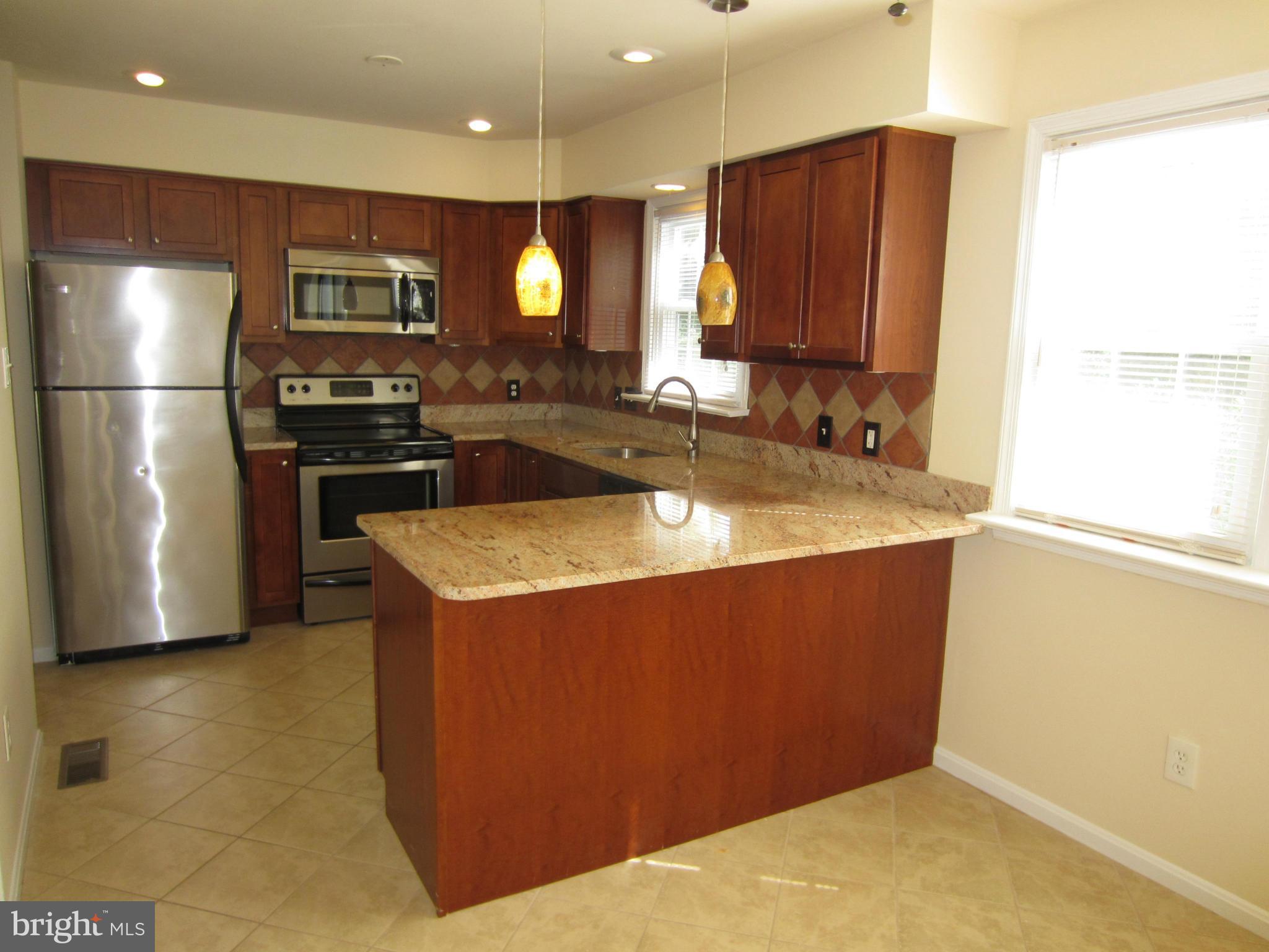 NORTON SQUARE - Residential Lease