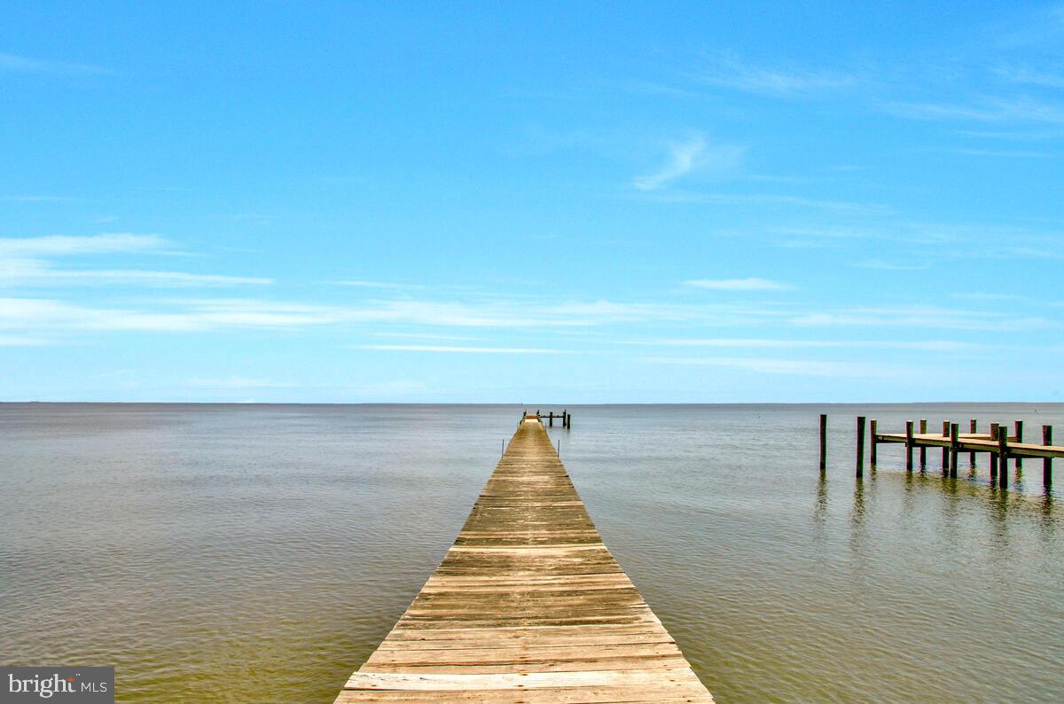 305 BAY FRONT DRIVE