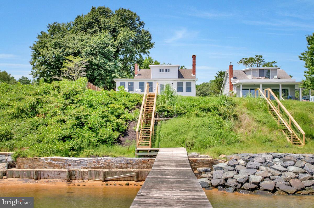 305 BAY FRONT DRIVE