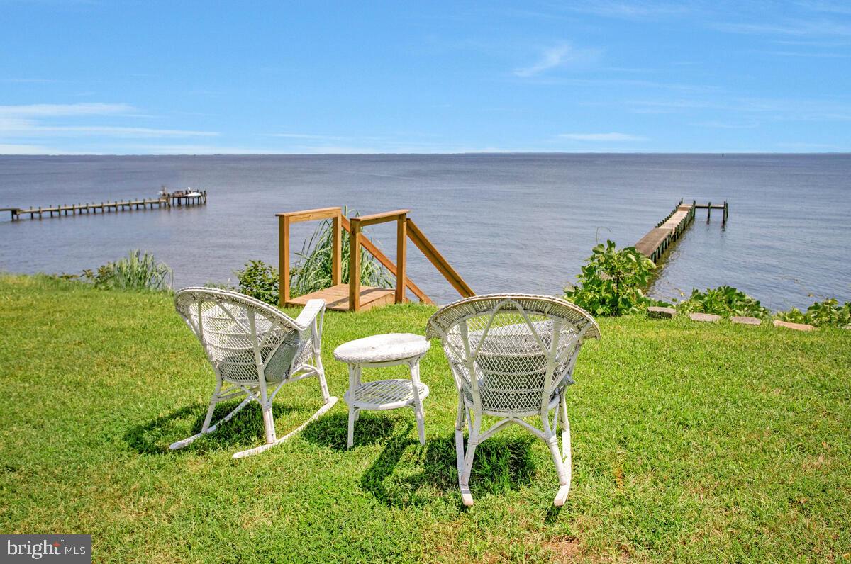 305 BAY FRONT DRIVE