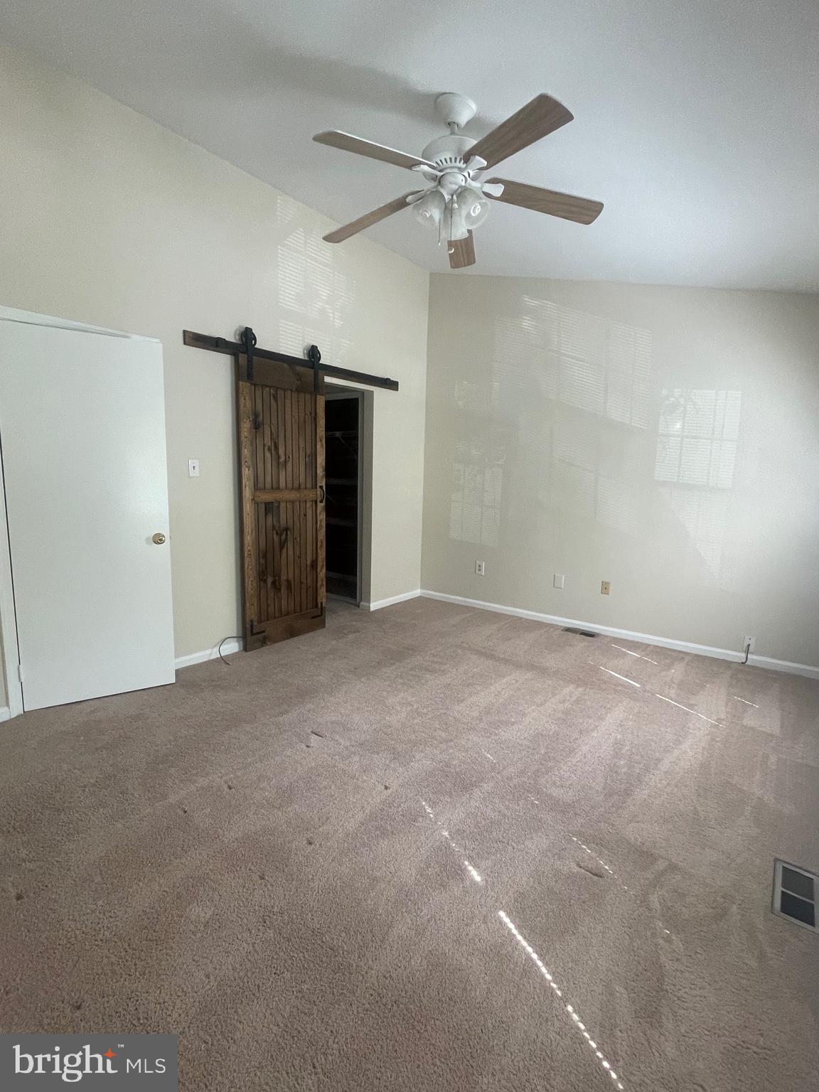 SILVER SPRING - Residential Lease