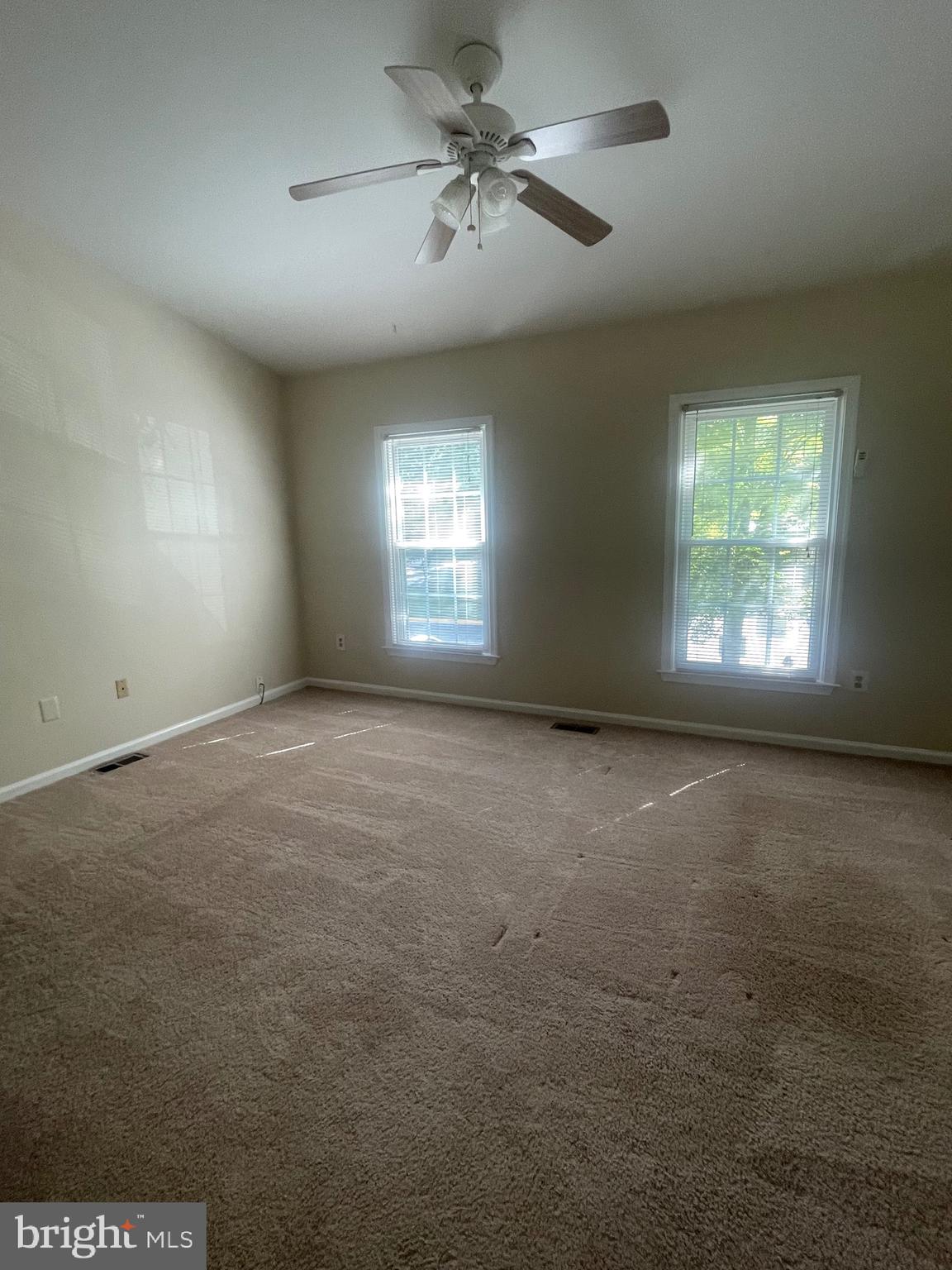 SILVER SPRING - Residential Lease