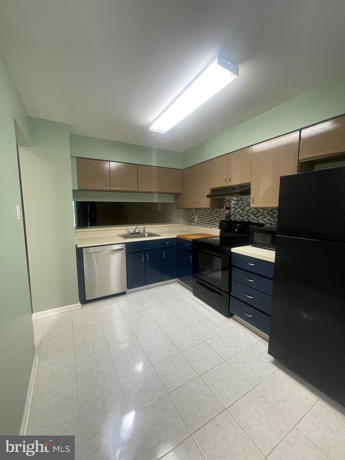 SILVER SPRING - Residential Lease