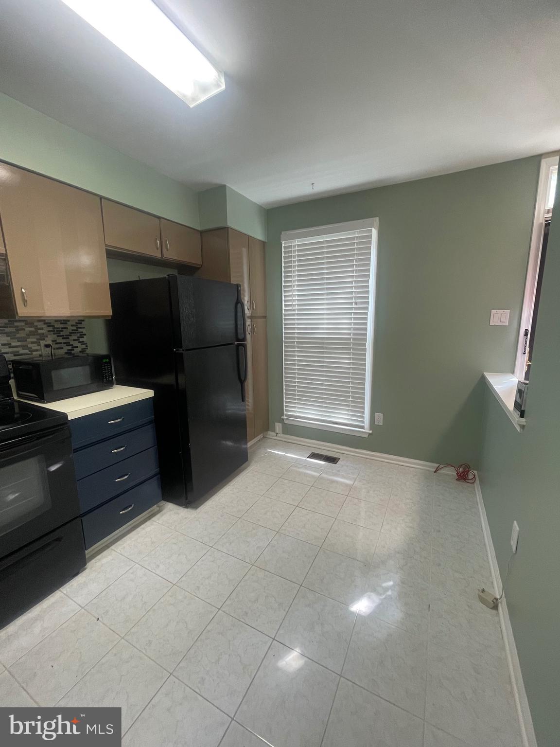 SILVER SPRING - Residential Lease