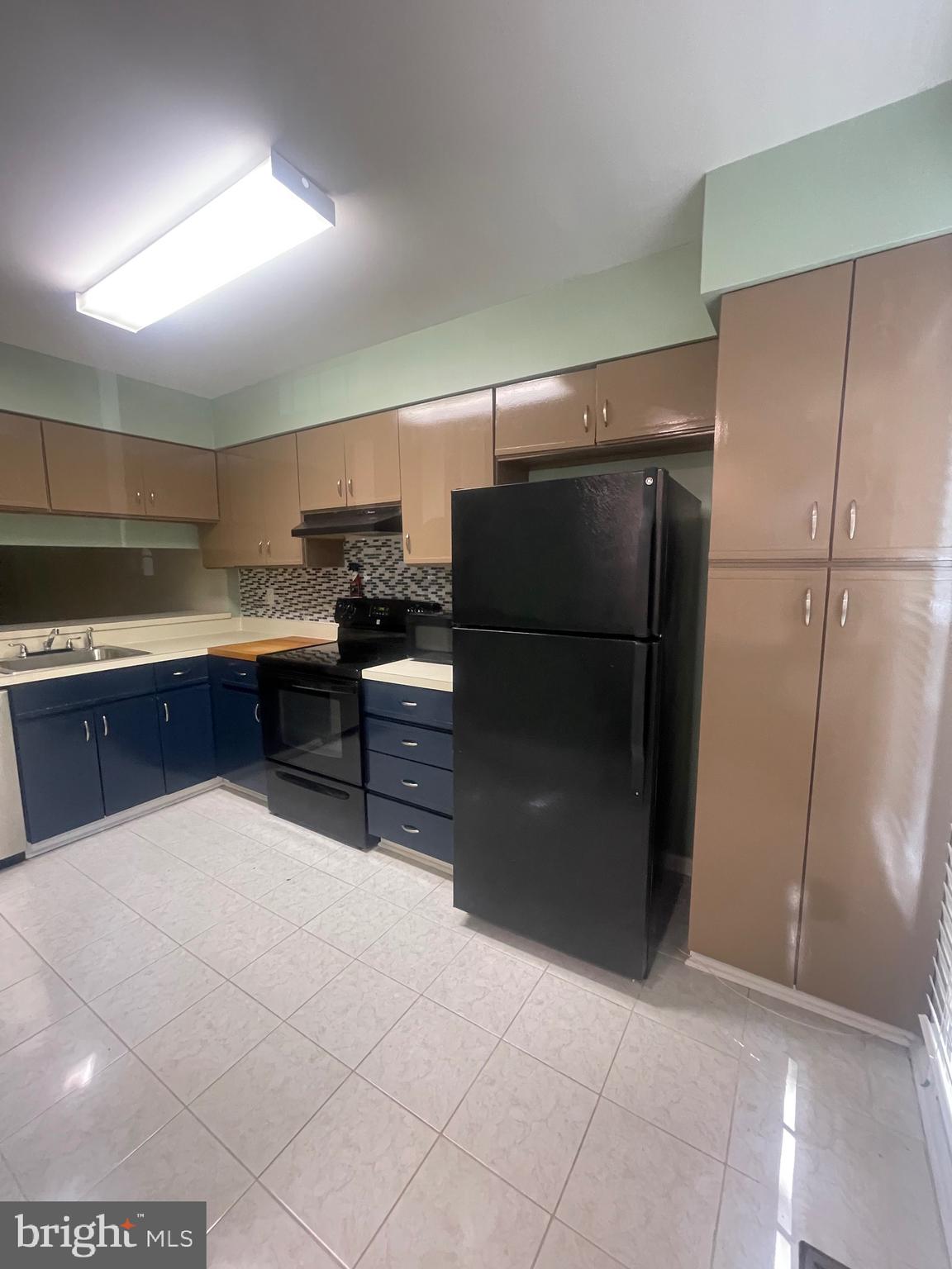 SILVER SPRING - Residential Lease