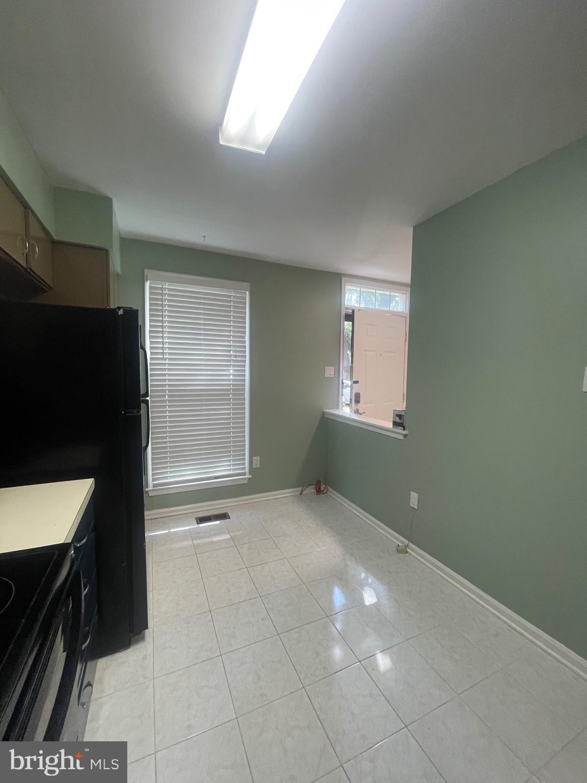 SILVER SPRING - Residential Lease