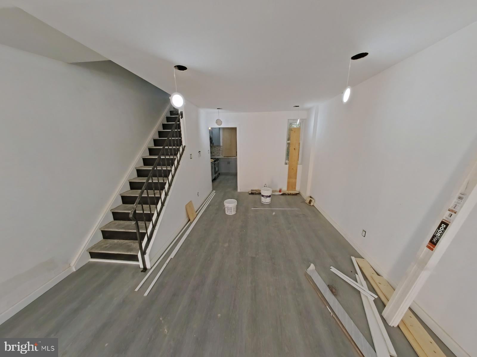 2517 N CORLIES