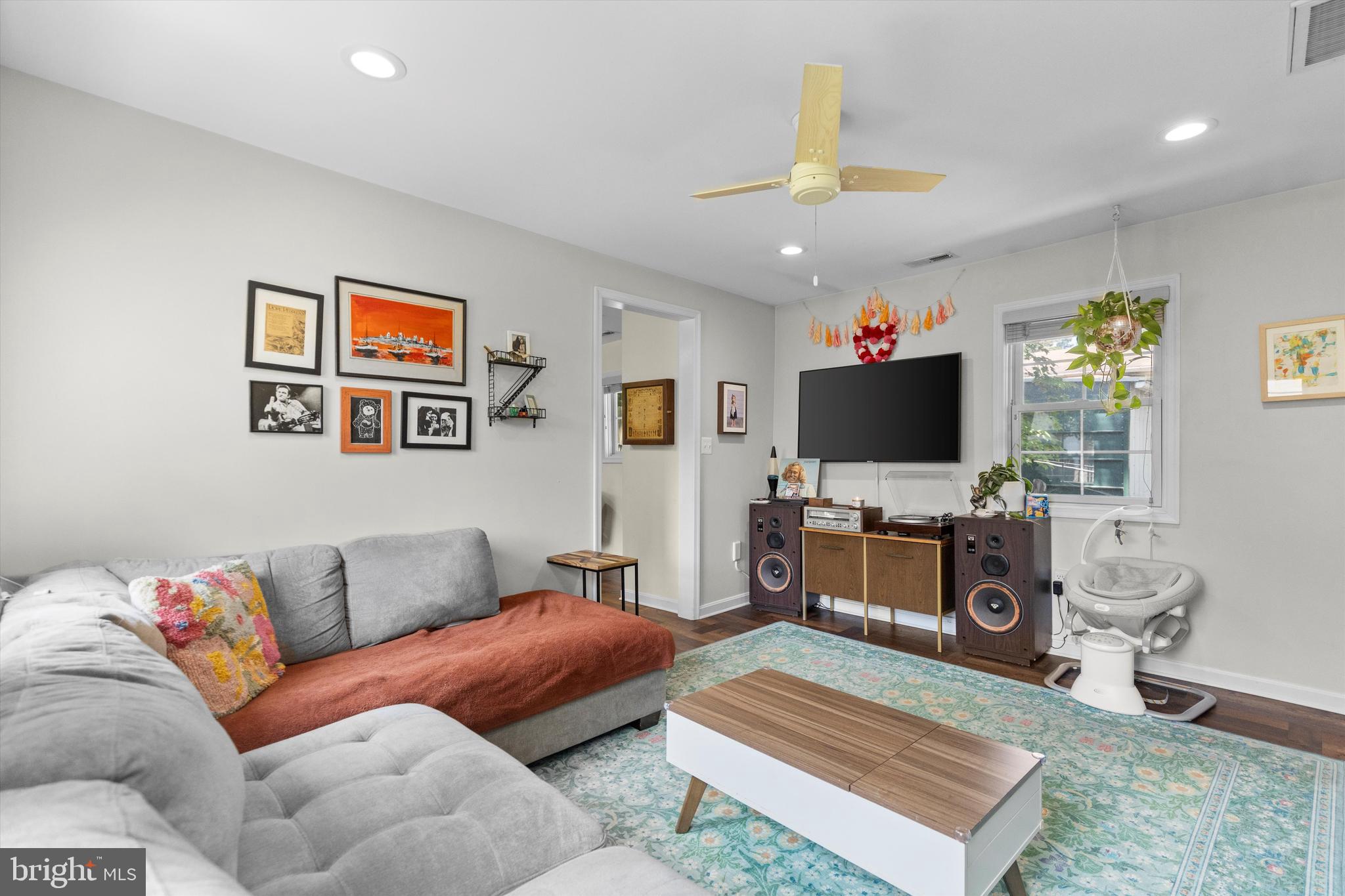 ALTOONA BEACH - Residential