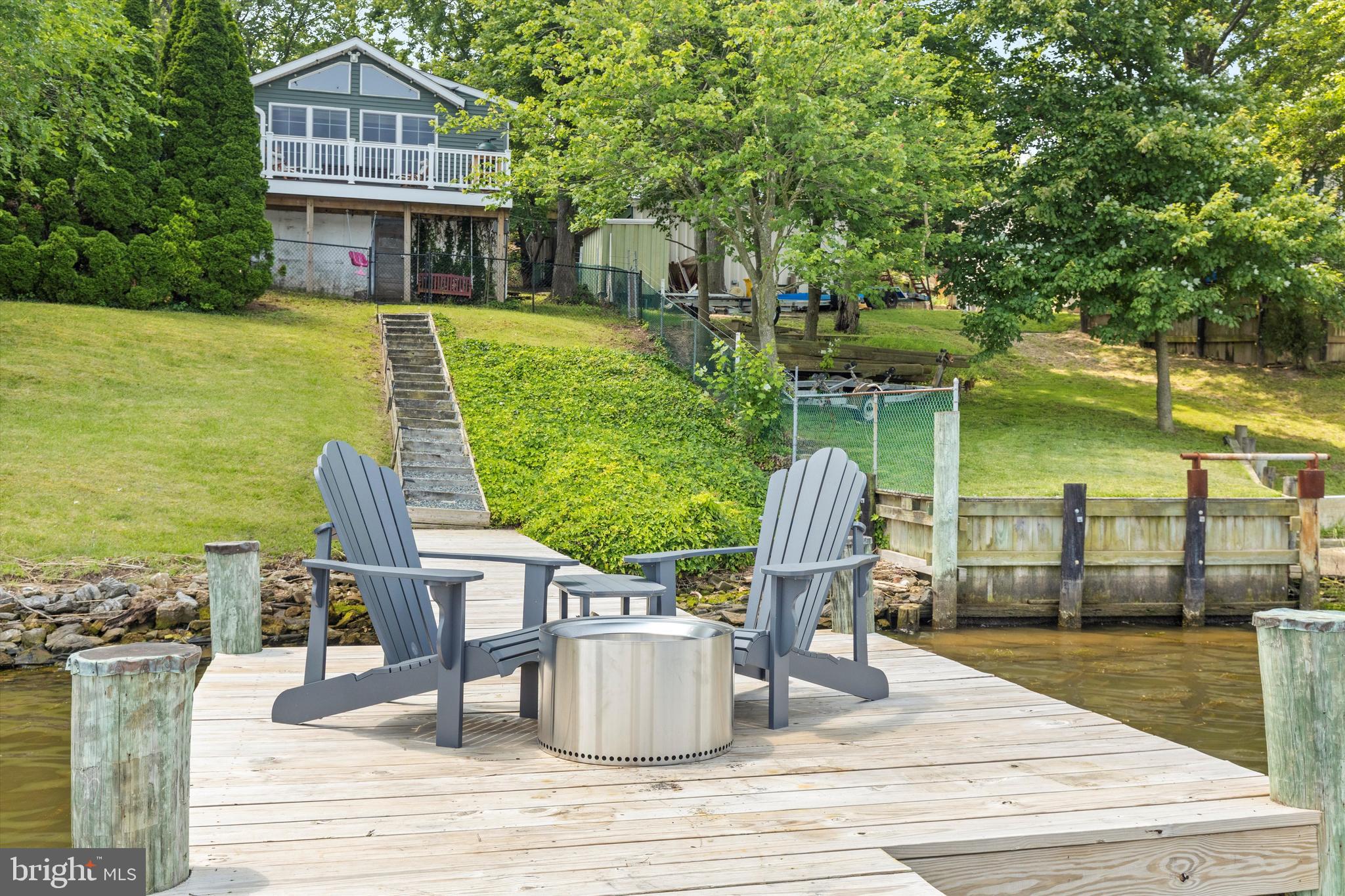 ALTOONA BEACH - Residential