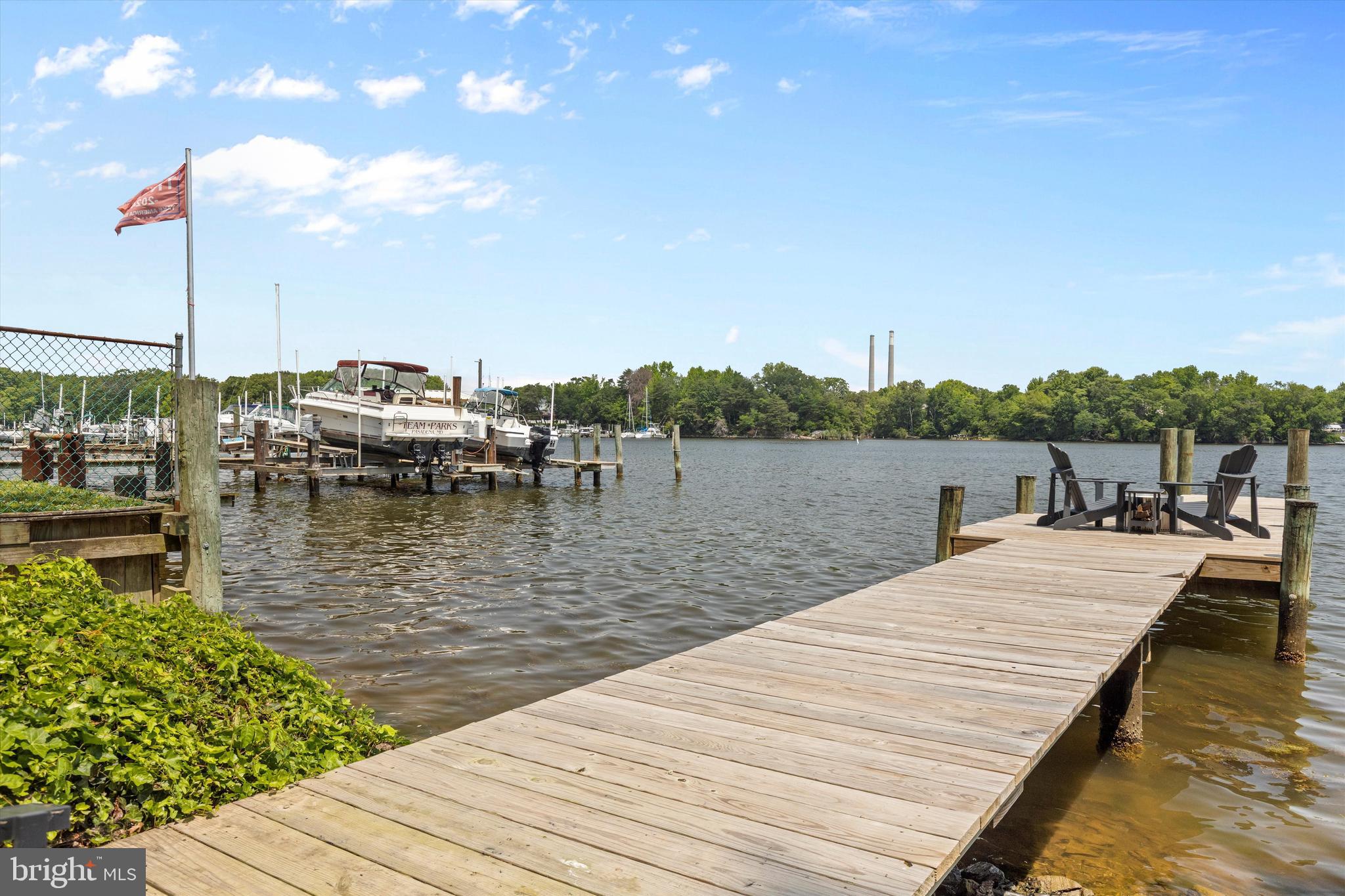 ALTOONA BEACH - Residential