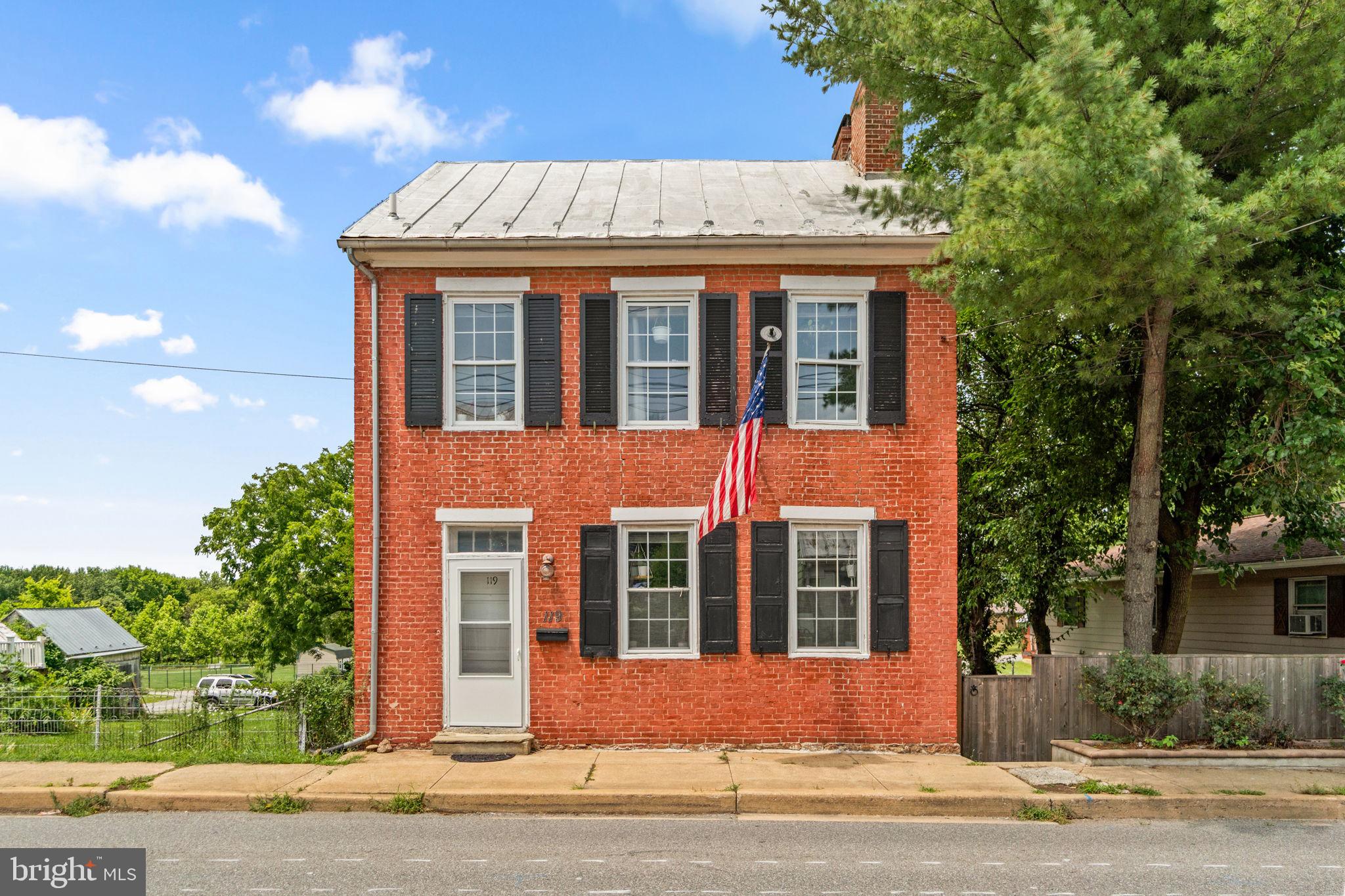 119 POTOMAC STREET