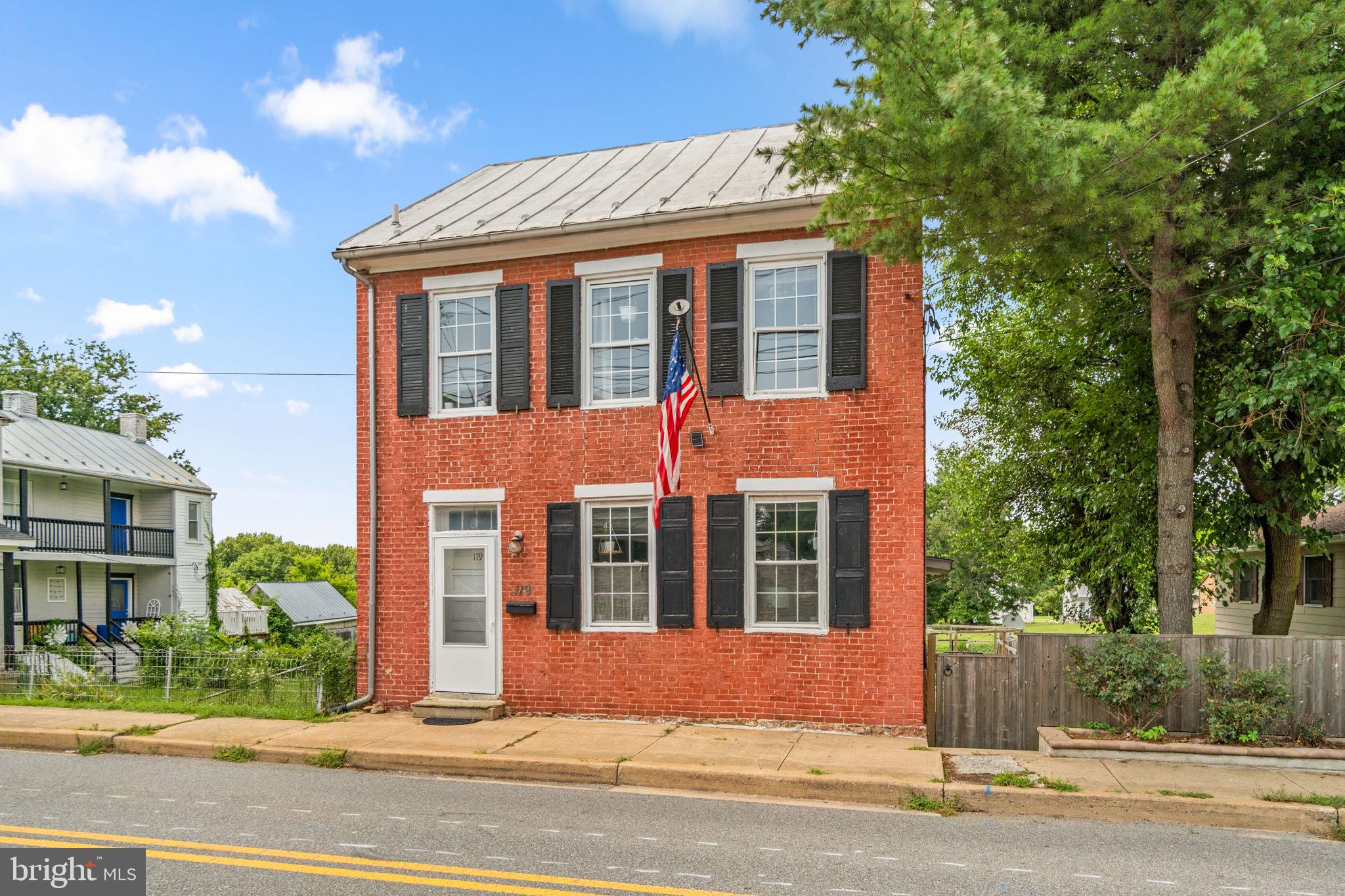119 POTOMAC STREET