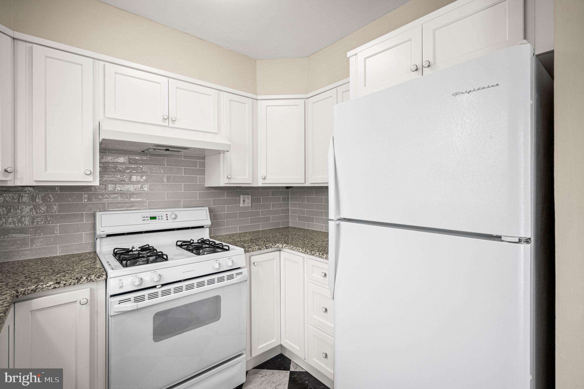 BERWYN VILLAGE - Residential