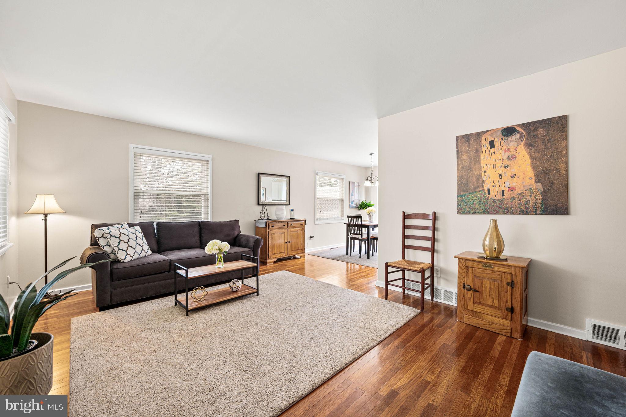 BERWYN VILLAGE - Residential