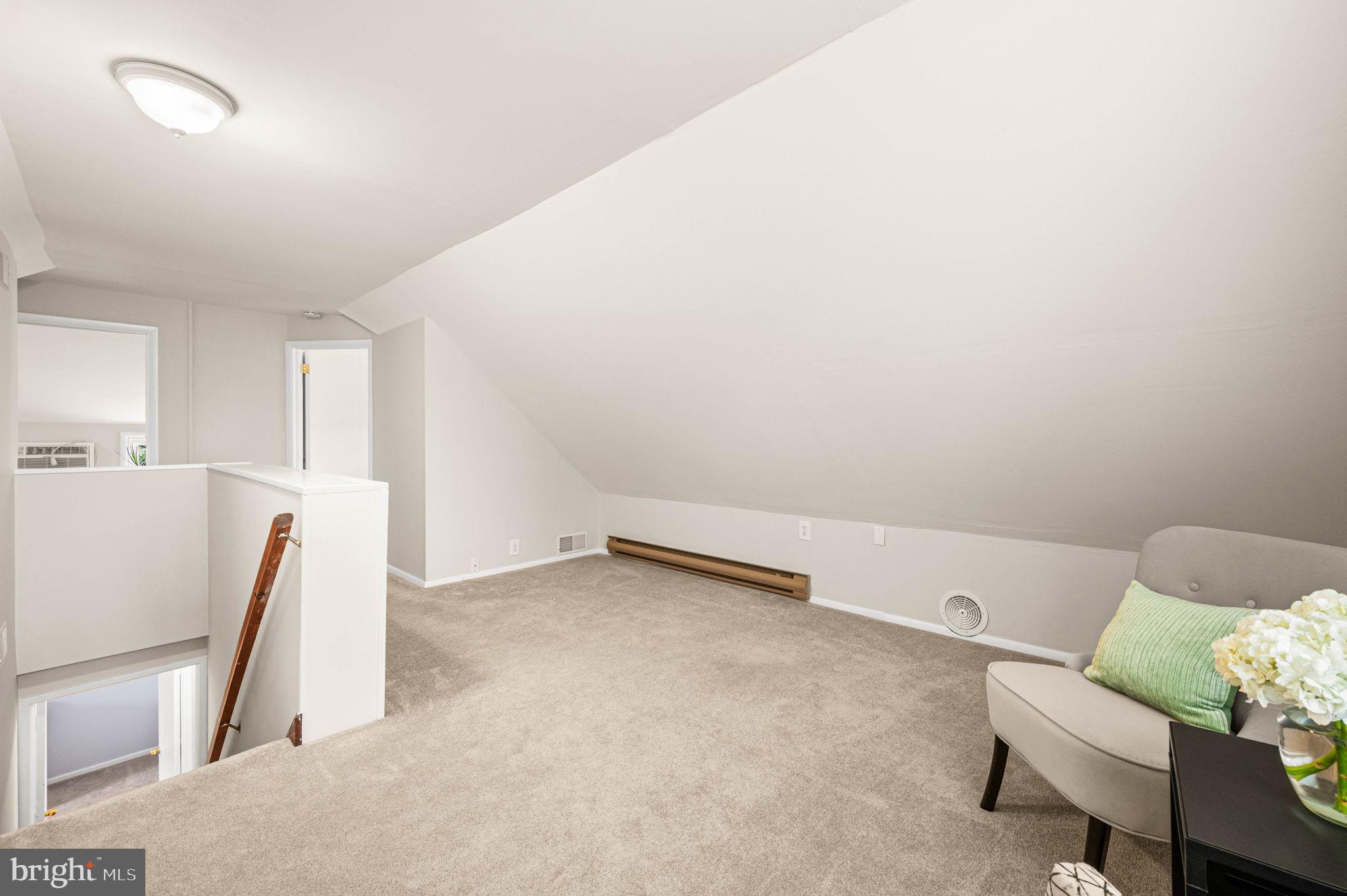 BERWYN VILLAGE - Residential