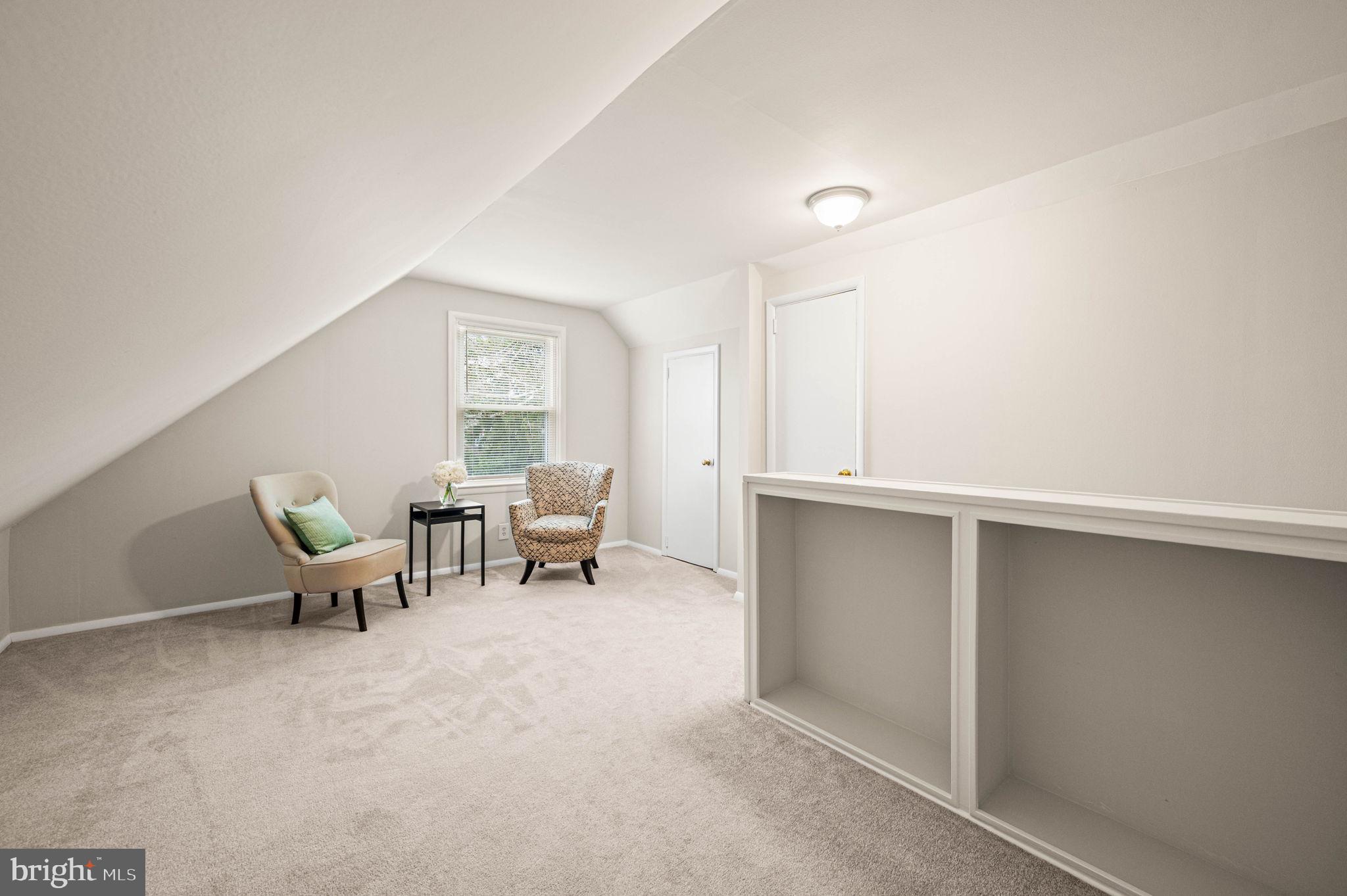 BERWYN VILLAGE - Residential