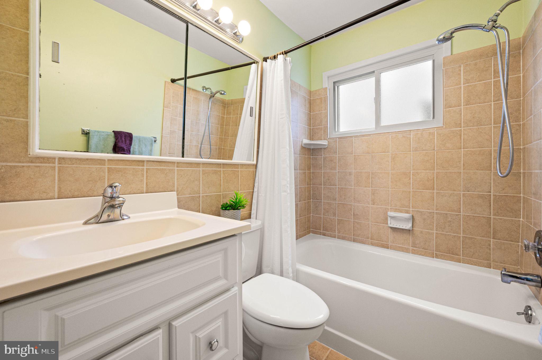 BERWYN VILLAGE - Residential