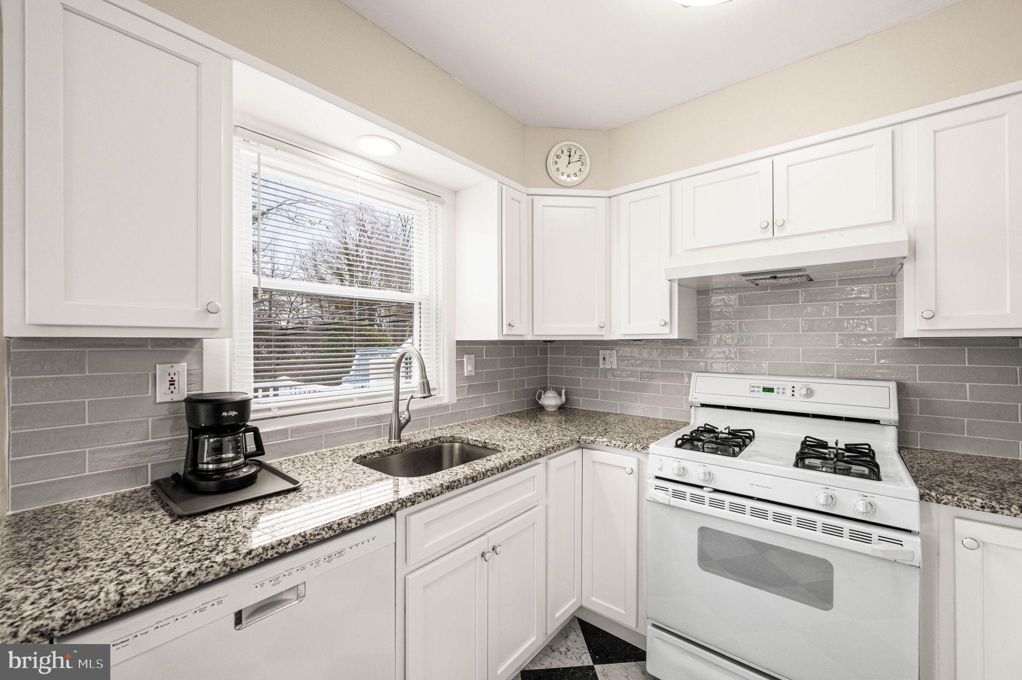 BERWYN VILLAGE - Residential