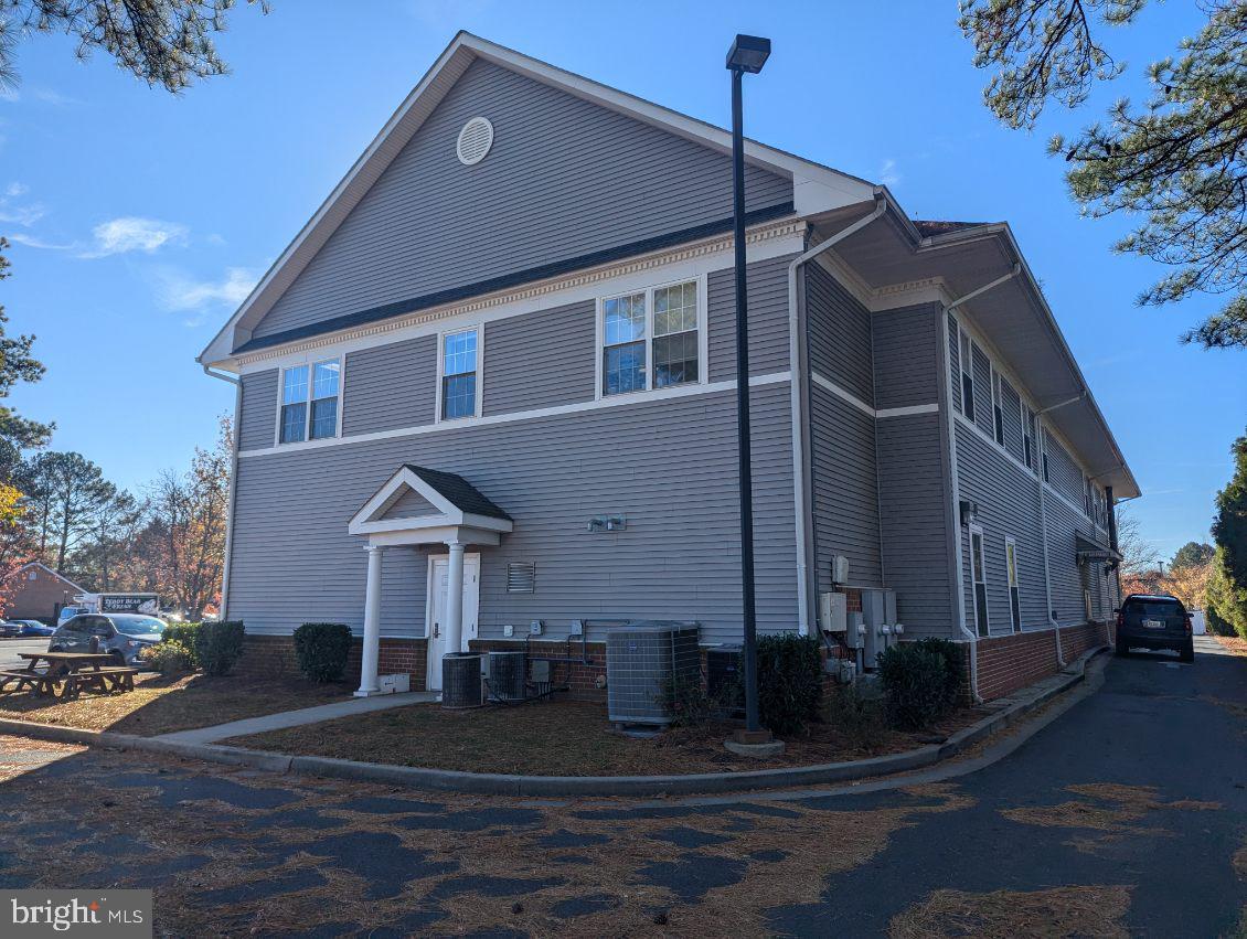 503 CYNWOOD DRIVE 1
