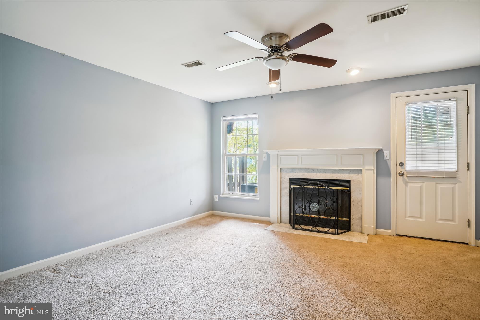 DEVILS REACH CONDOS - Residential