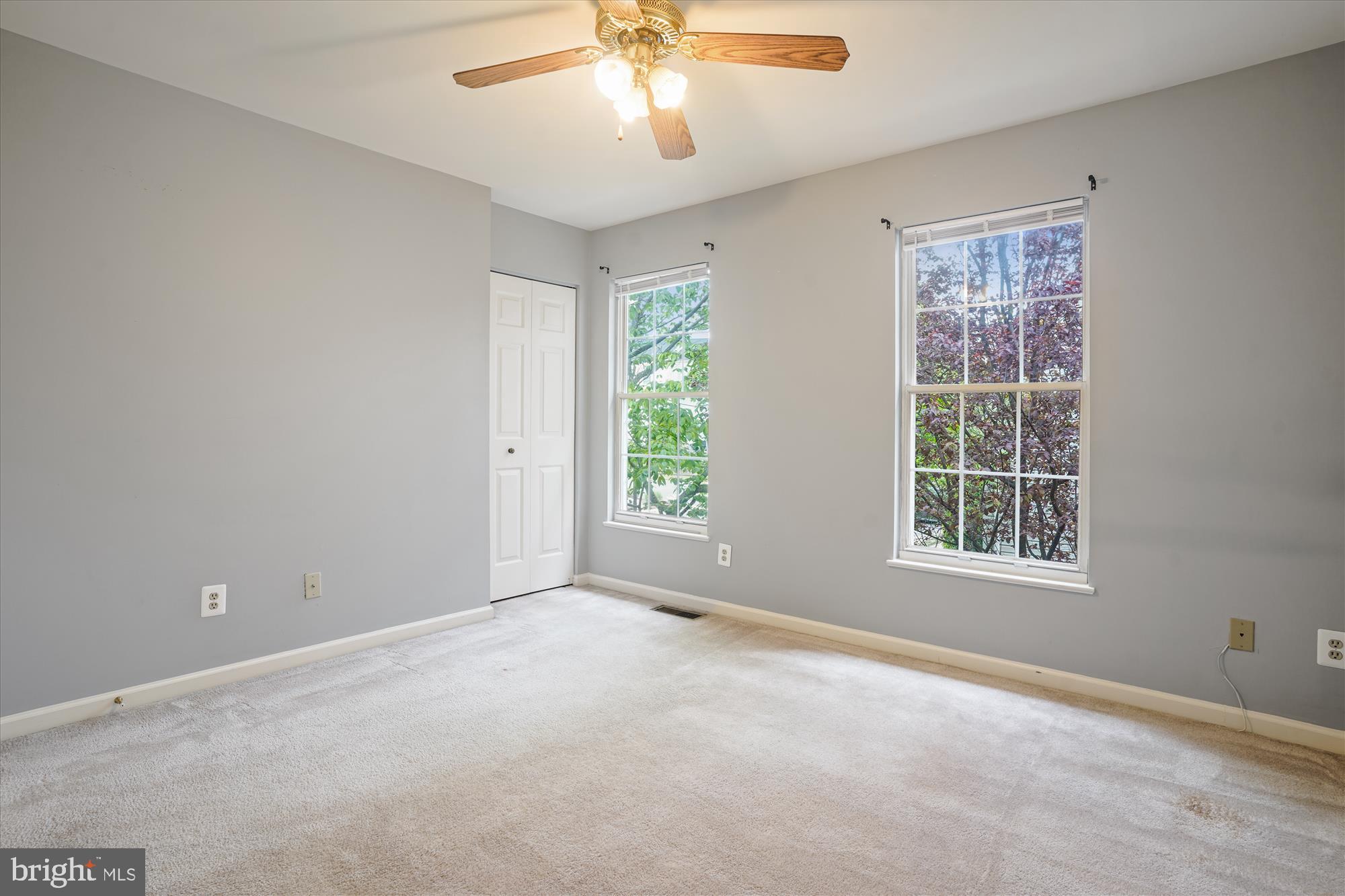 DEVILS REACH CONDOS - Residential