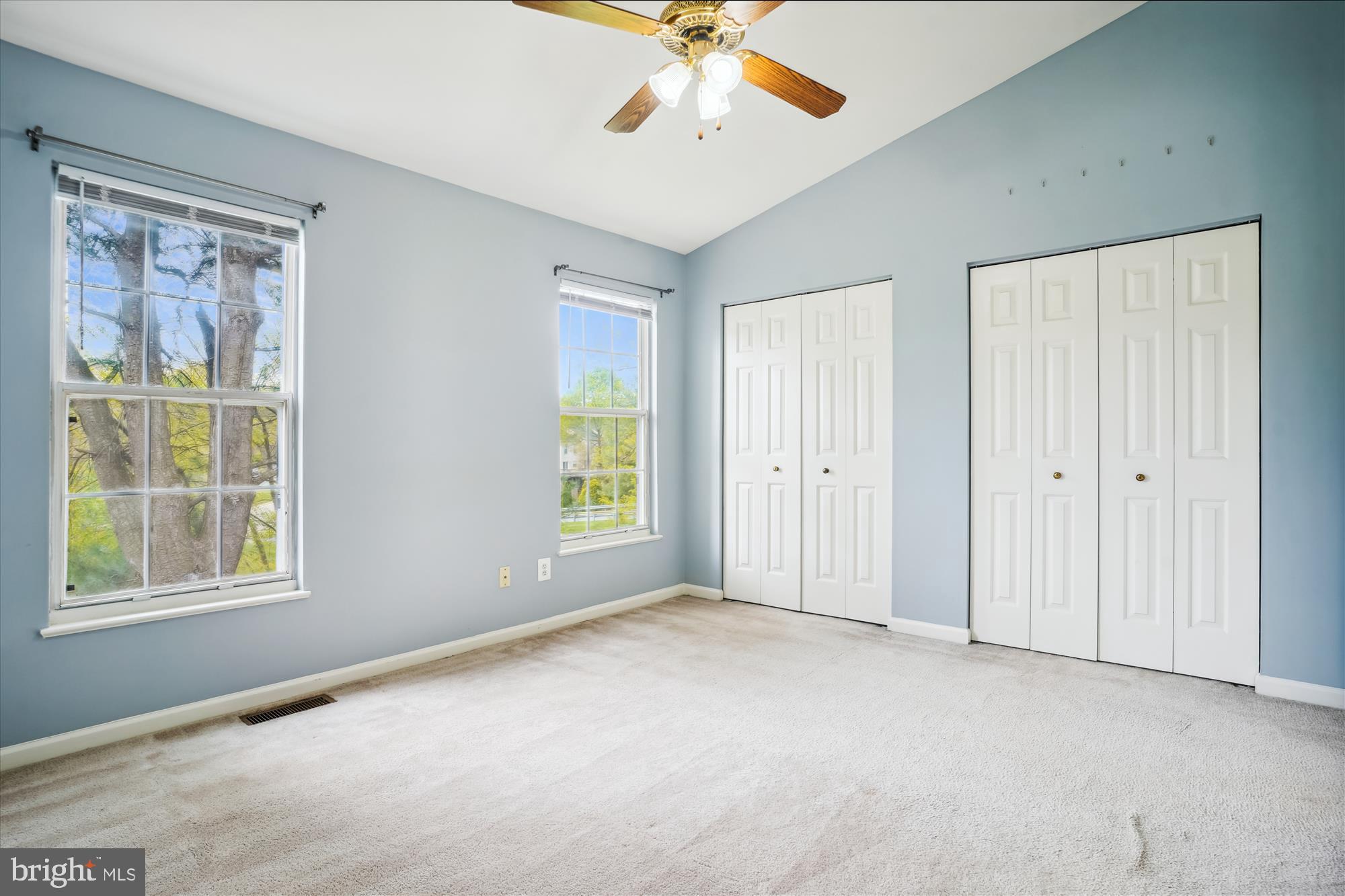 DEVILS REACH CONDOS - Residential