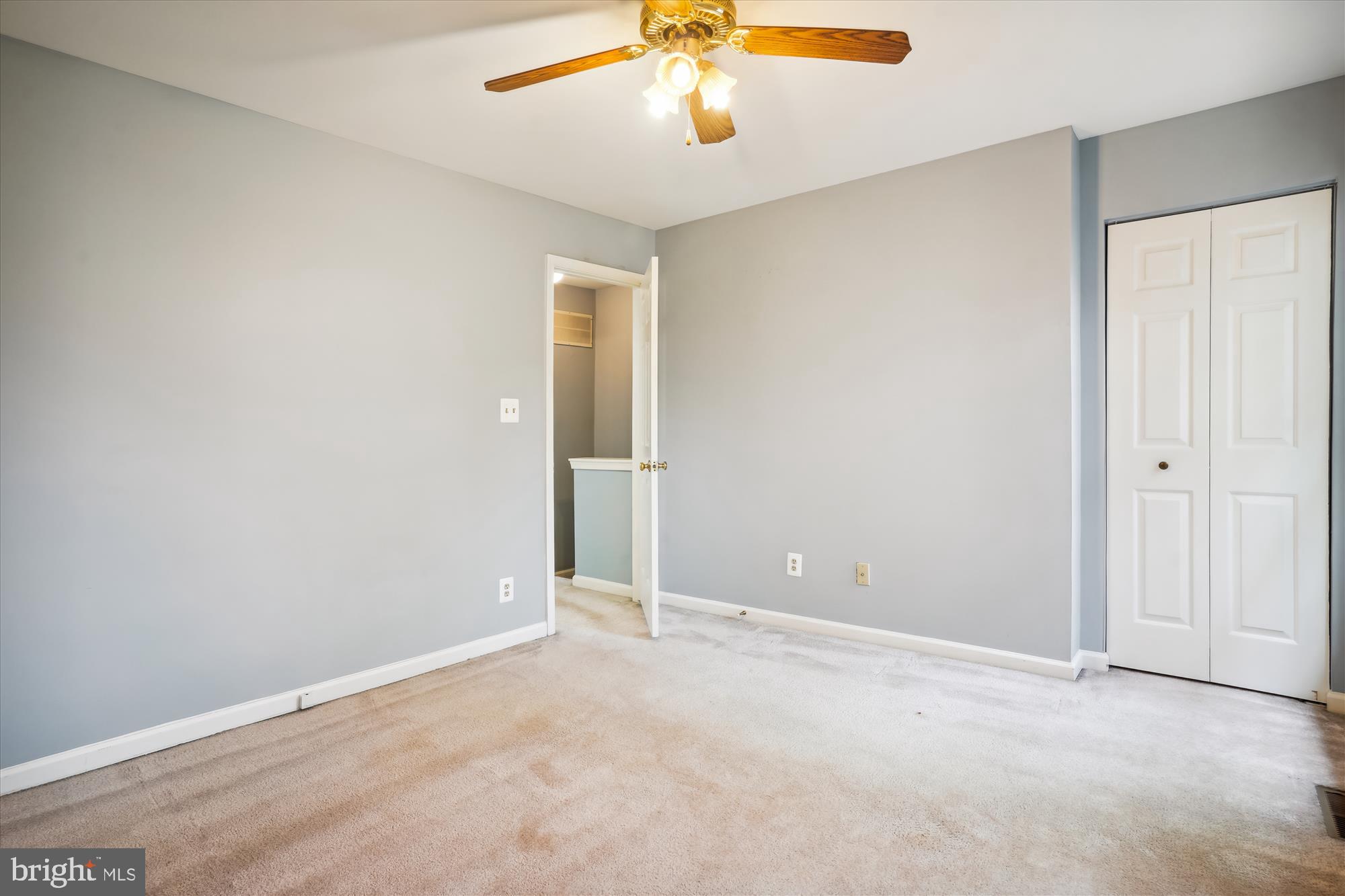 DEVILS REACH CONDOS - Residential