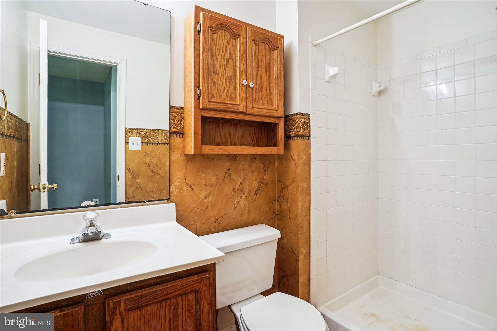 DEVILS REACH CONDOS - Residential