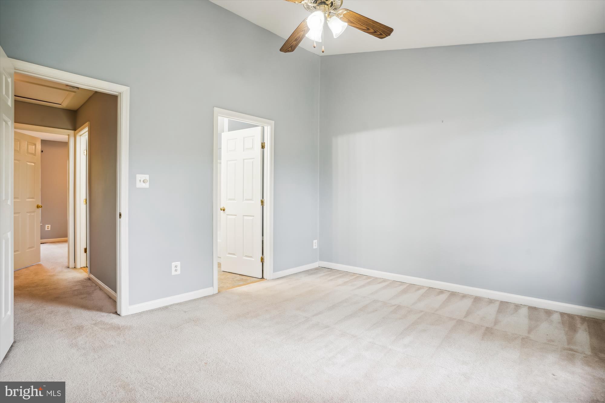 DEVILS REACH CONDOS - Residential