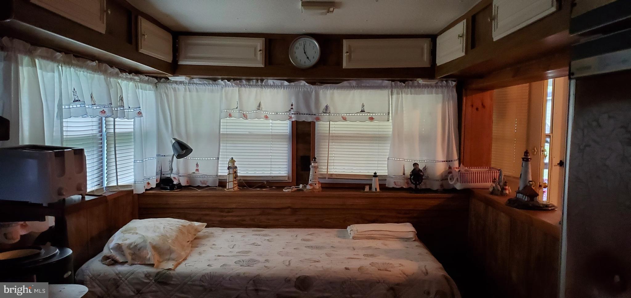 INDIAN ACRES - Residential