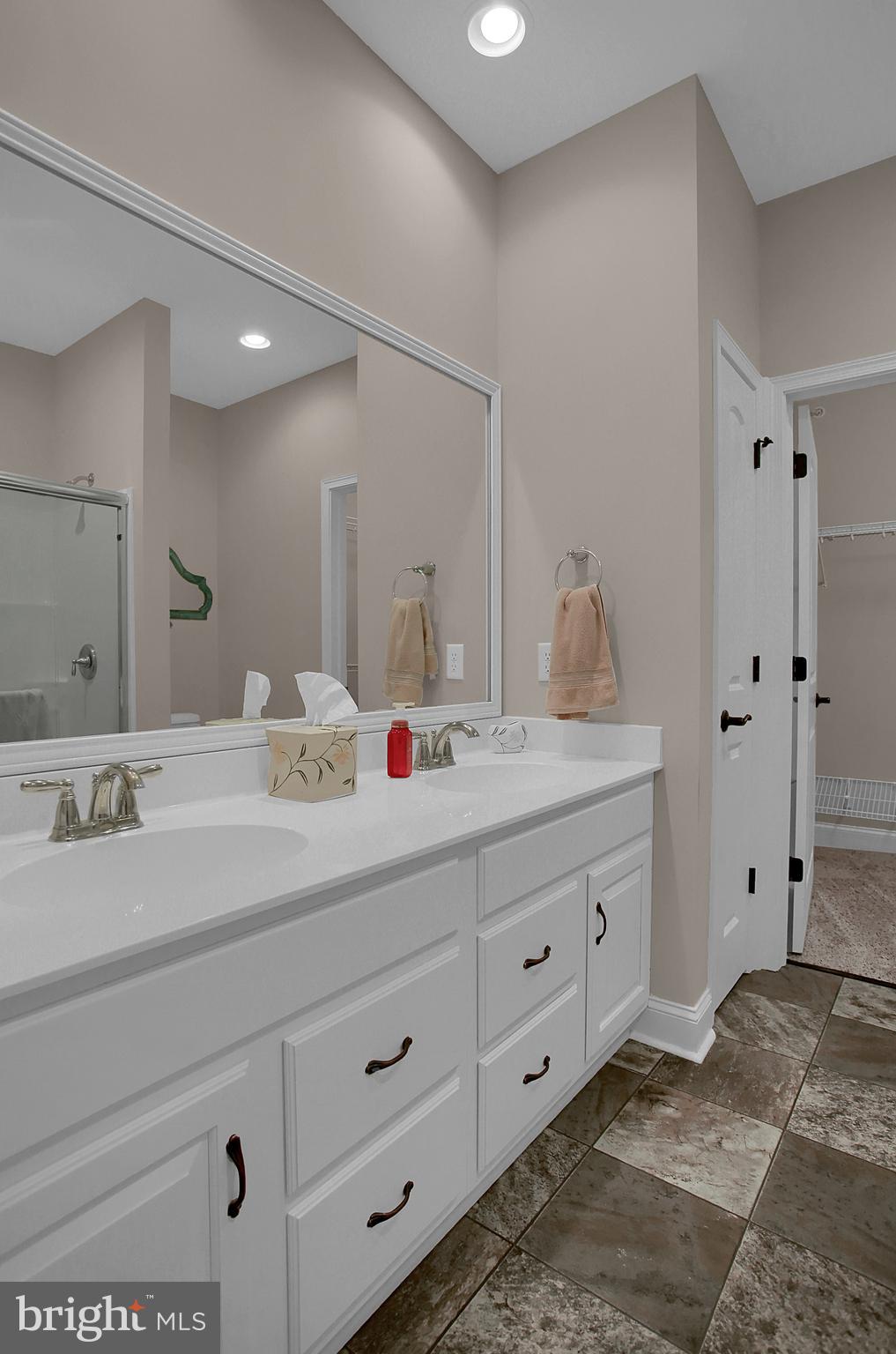 ARONDALE - Residential