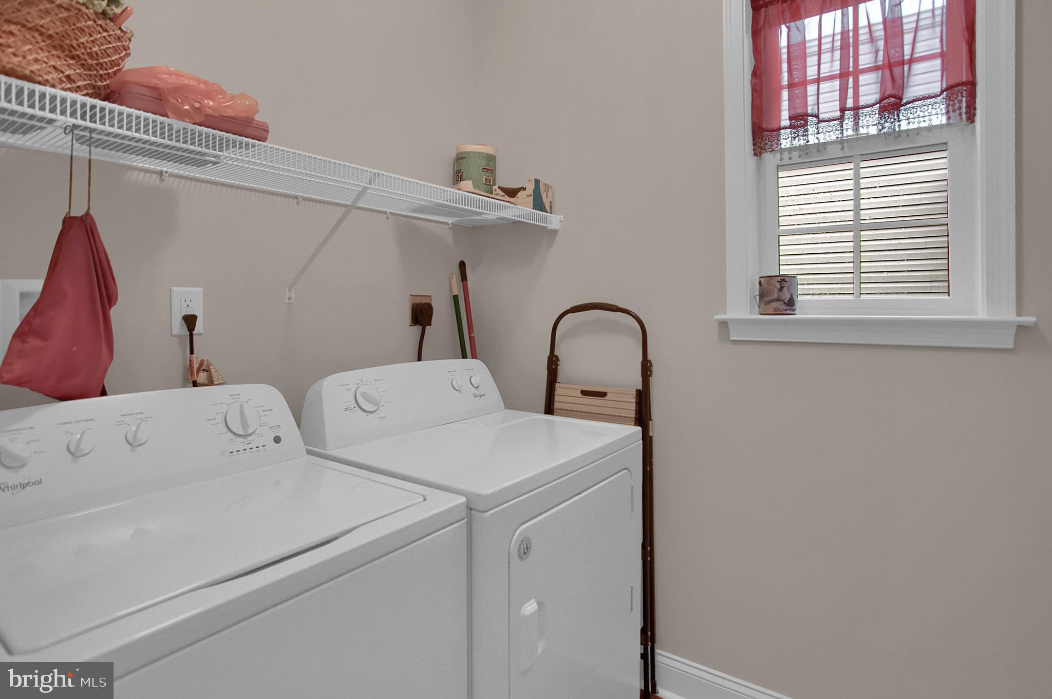 ARONDALE - Residential