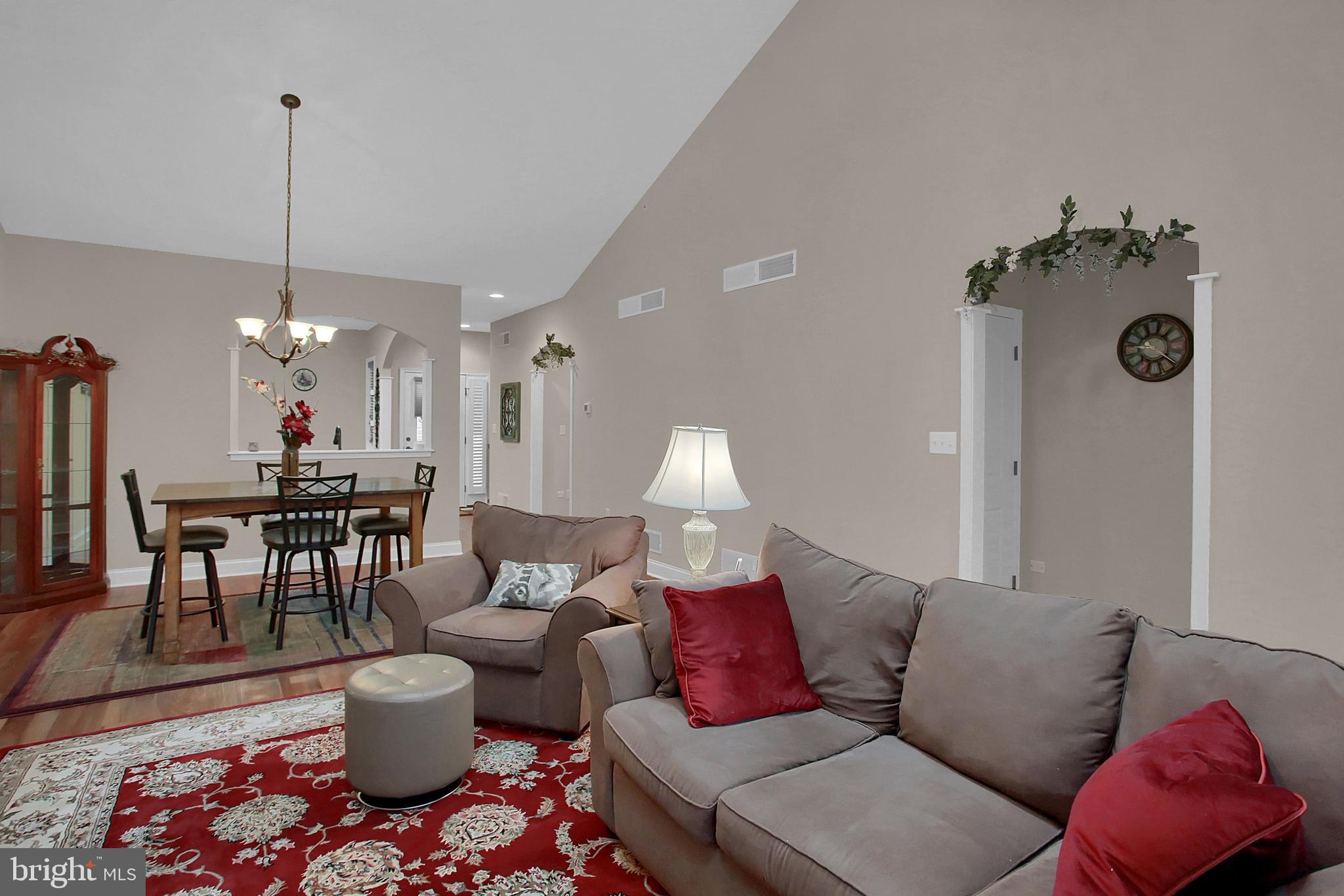 ARONDALE - Residential