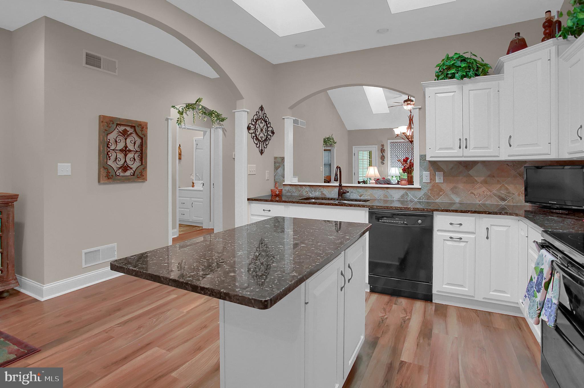 ARONDALE - Residential