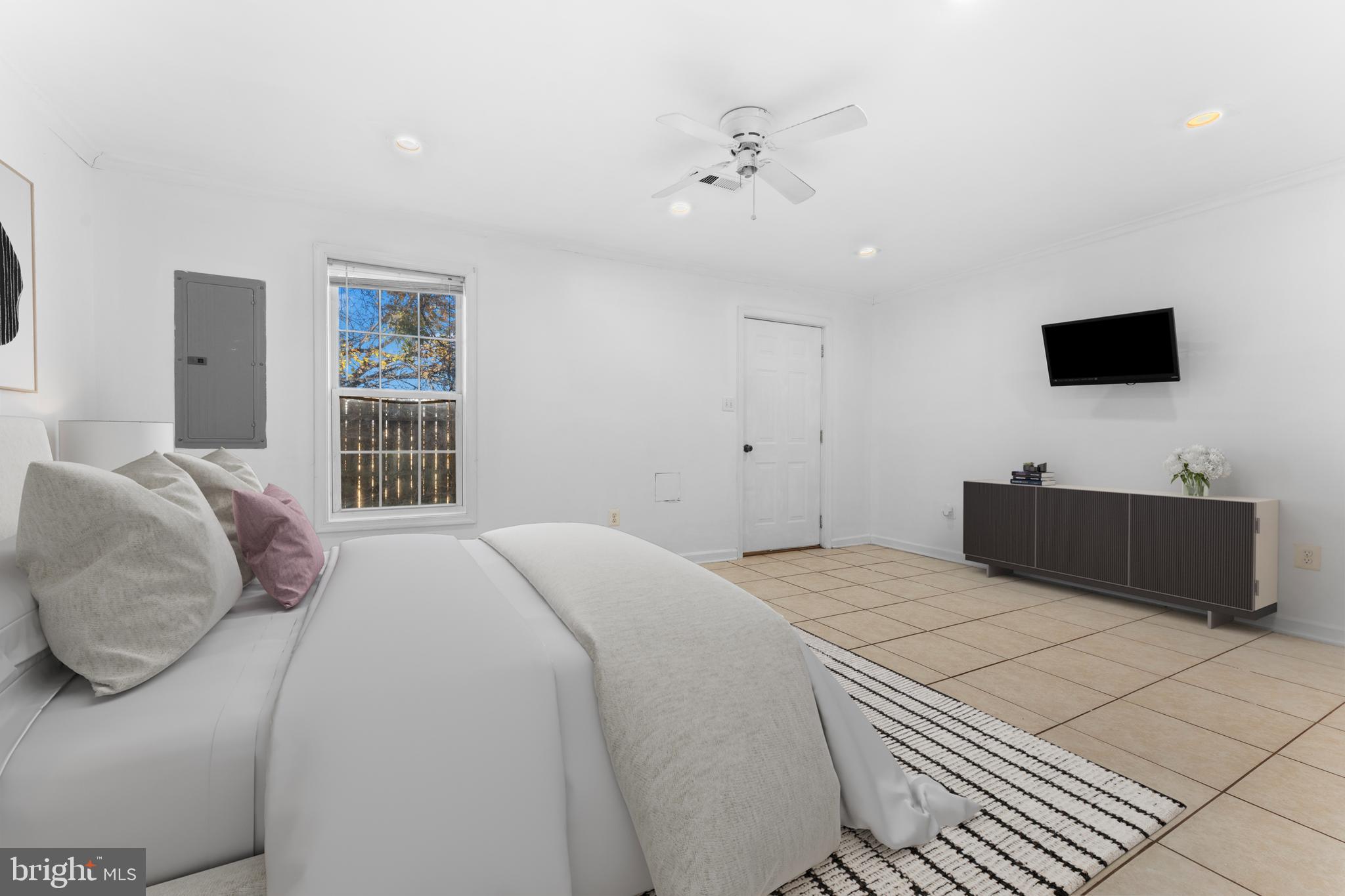 RED OAKS - Residential