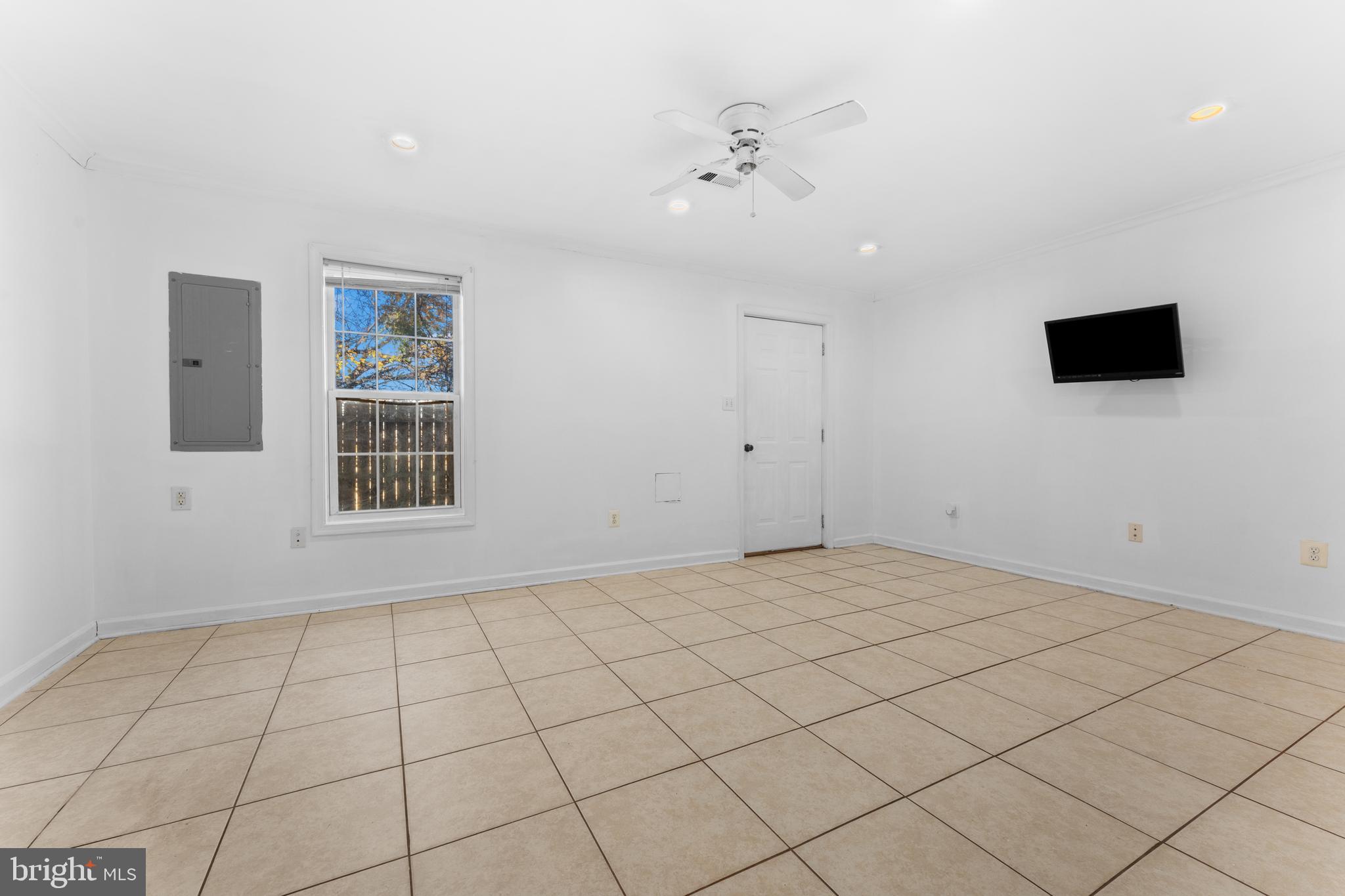 RED OAKS - Residential