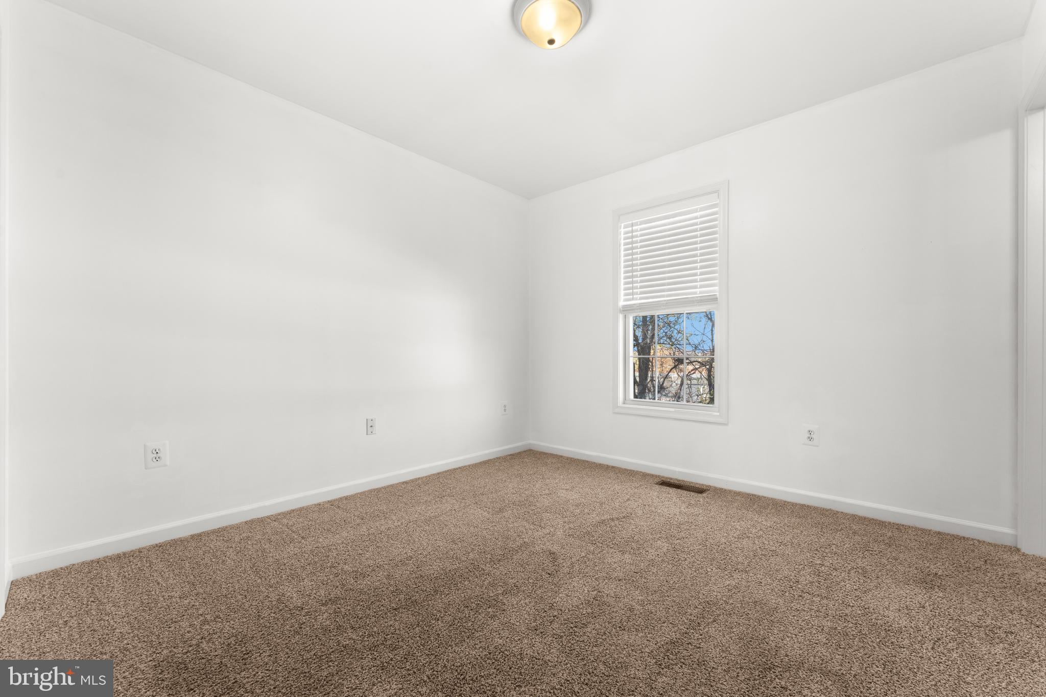 RED OAKS - Residential