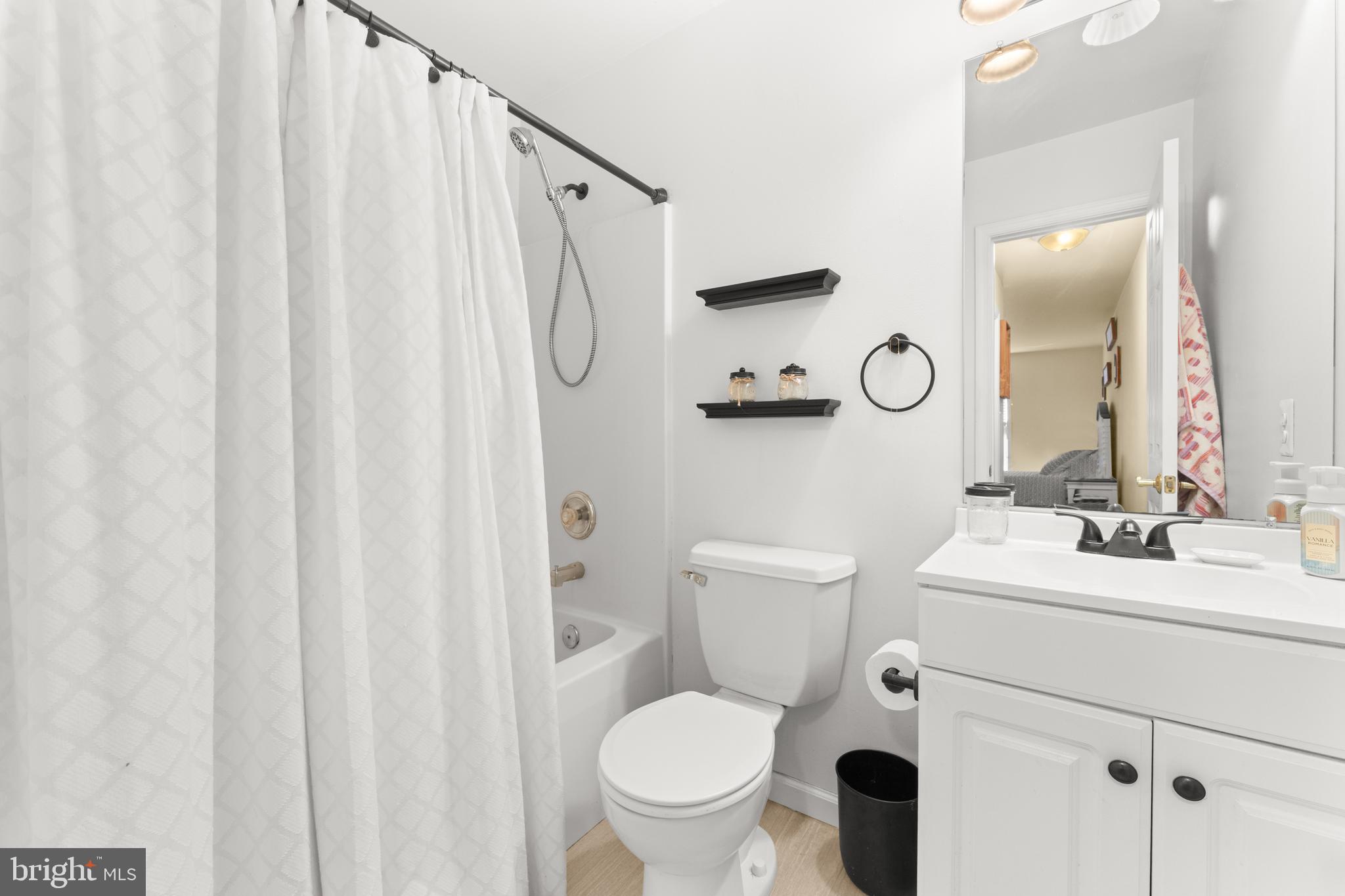 RED OAKS - Residential