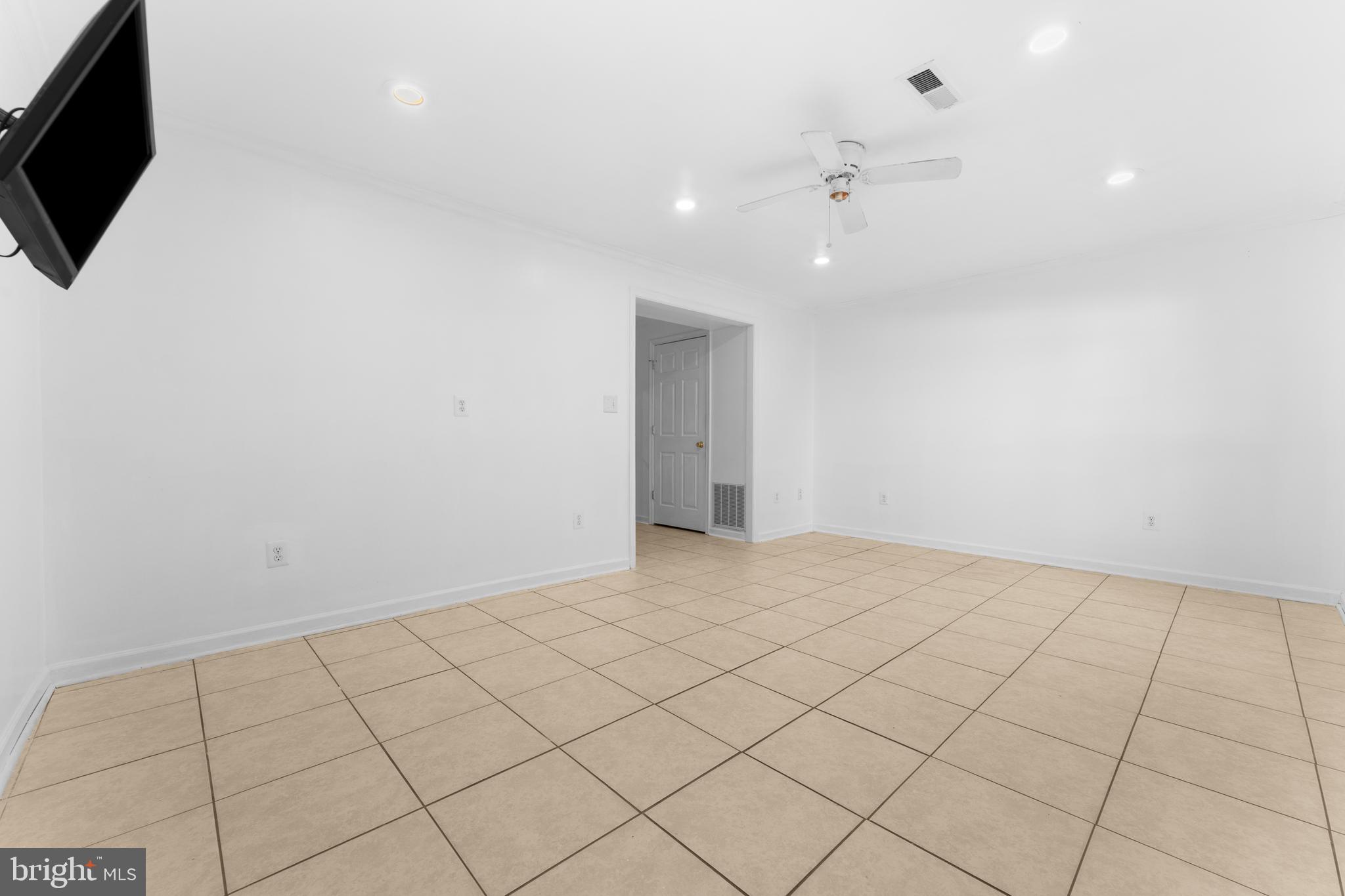 RED OAKS - Residential