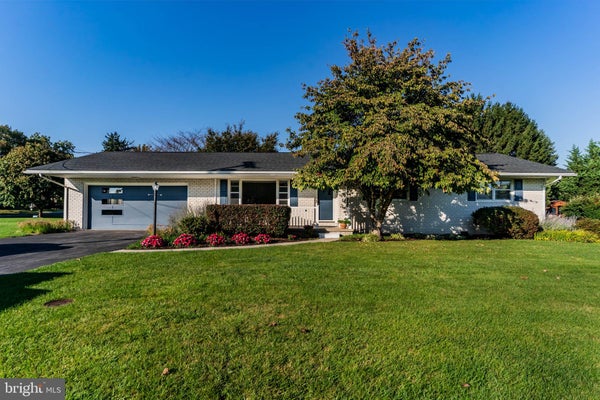 1495 LINMAR DR, CHAMBERSBURG, PA 17202 - Image 6d30b820727fb45edcf6fe41d61e7969/1346353334